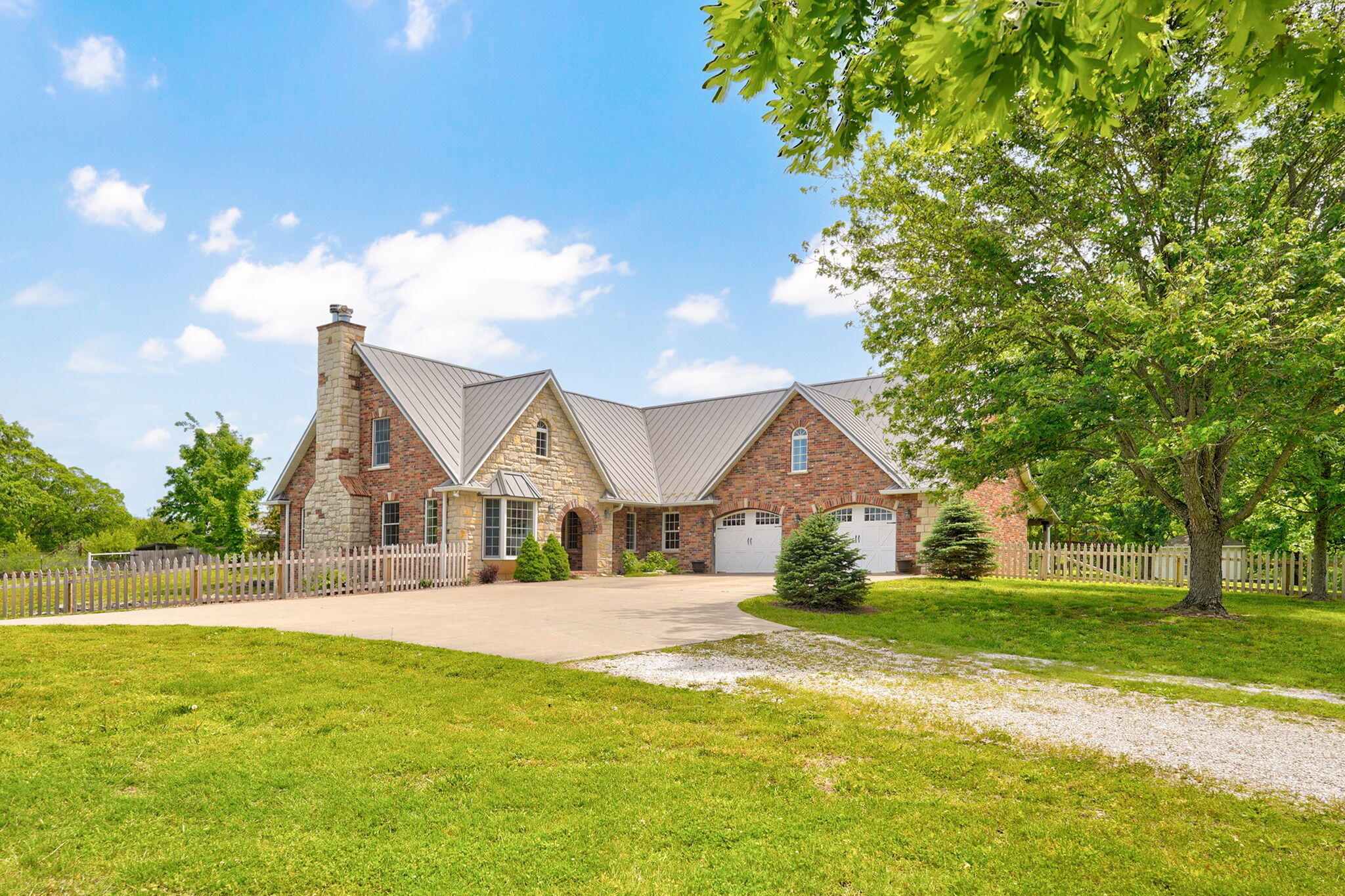 Photo of 4932 N Farm Rd 205 Strafford MO 65757