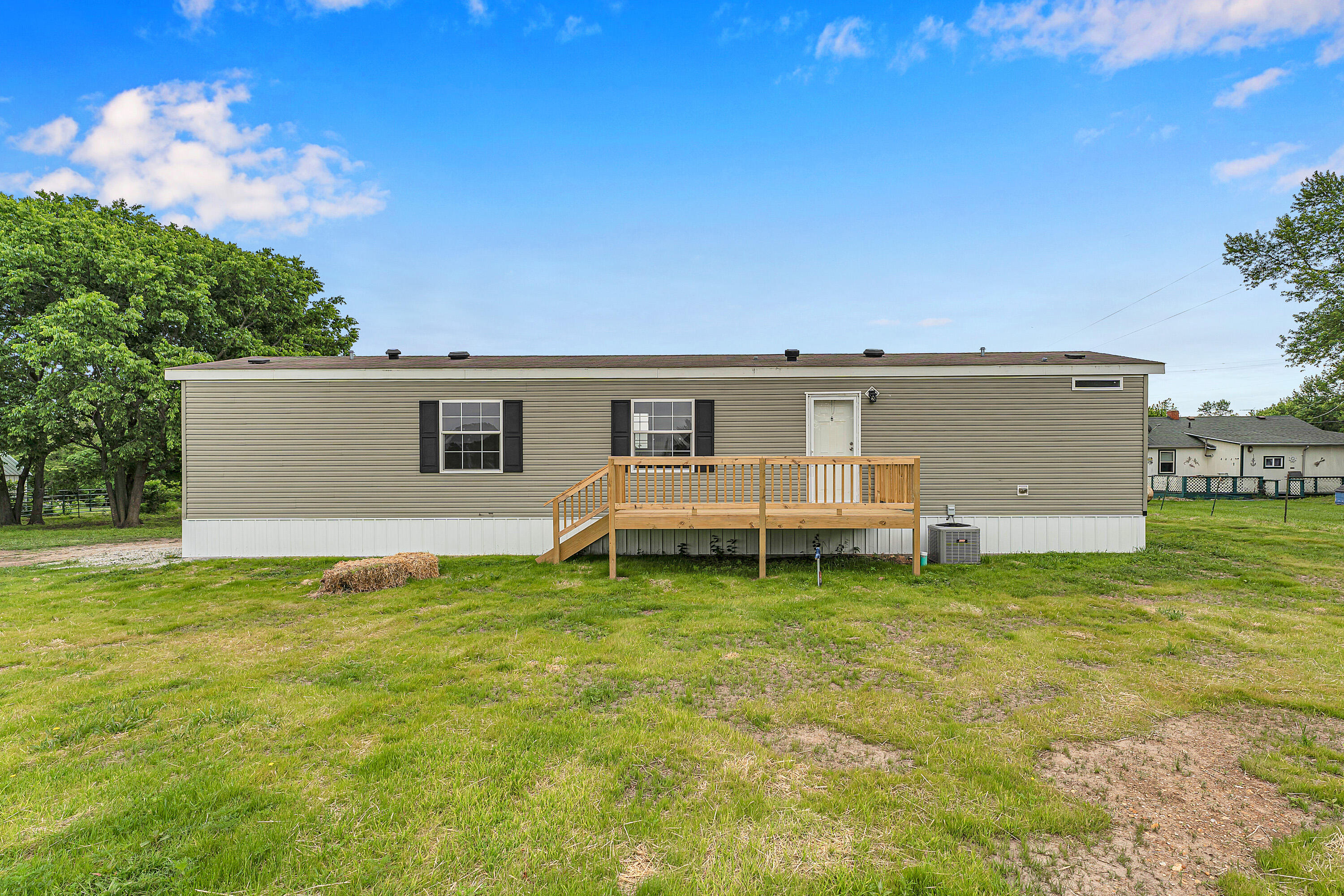 Photo of 12625 Main Street Cross Timbers MO 65634