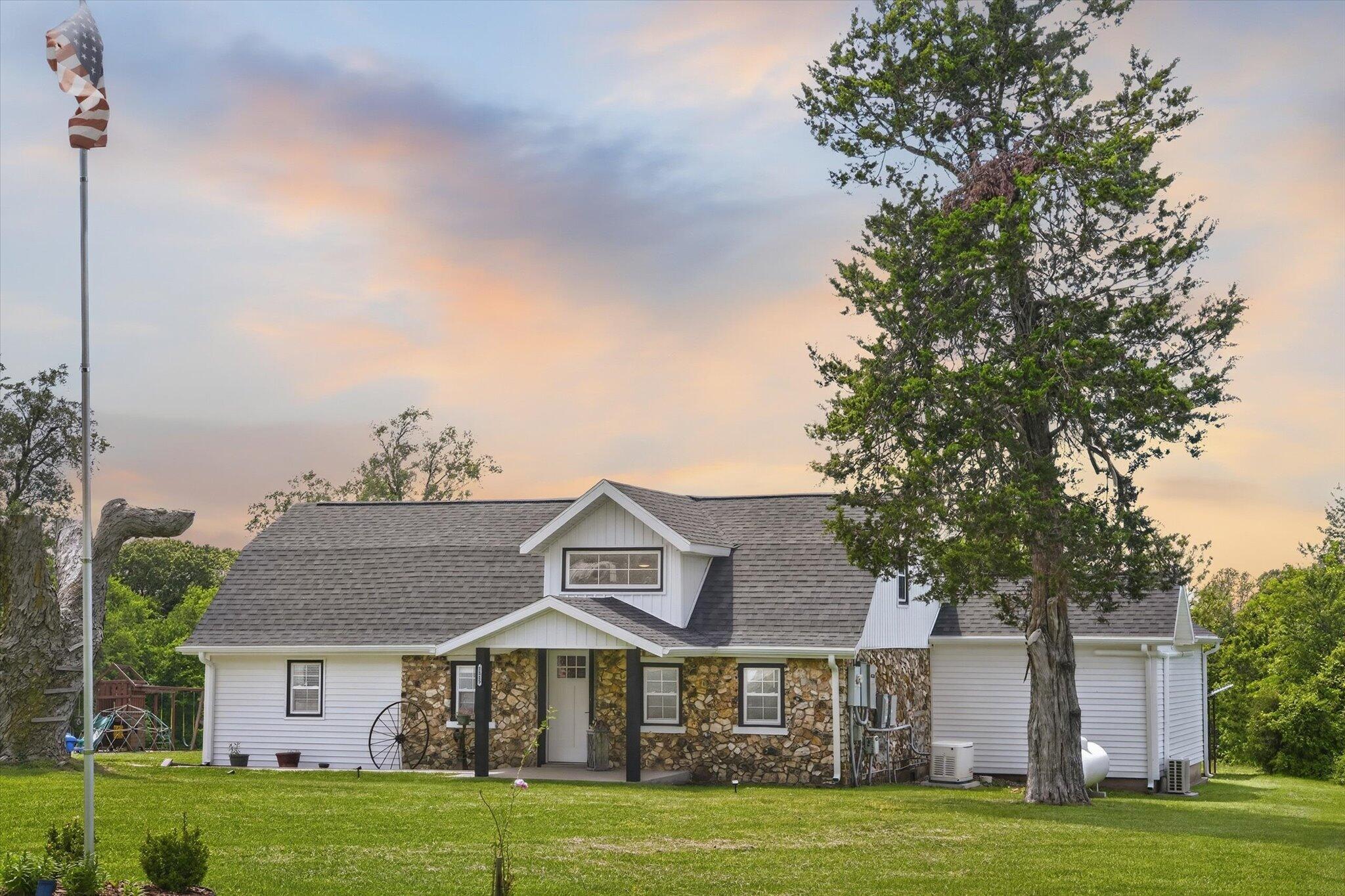 Photo of 1115 Highlandville Road Highlandville MO 65669