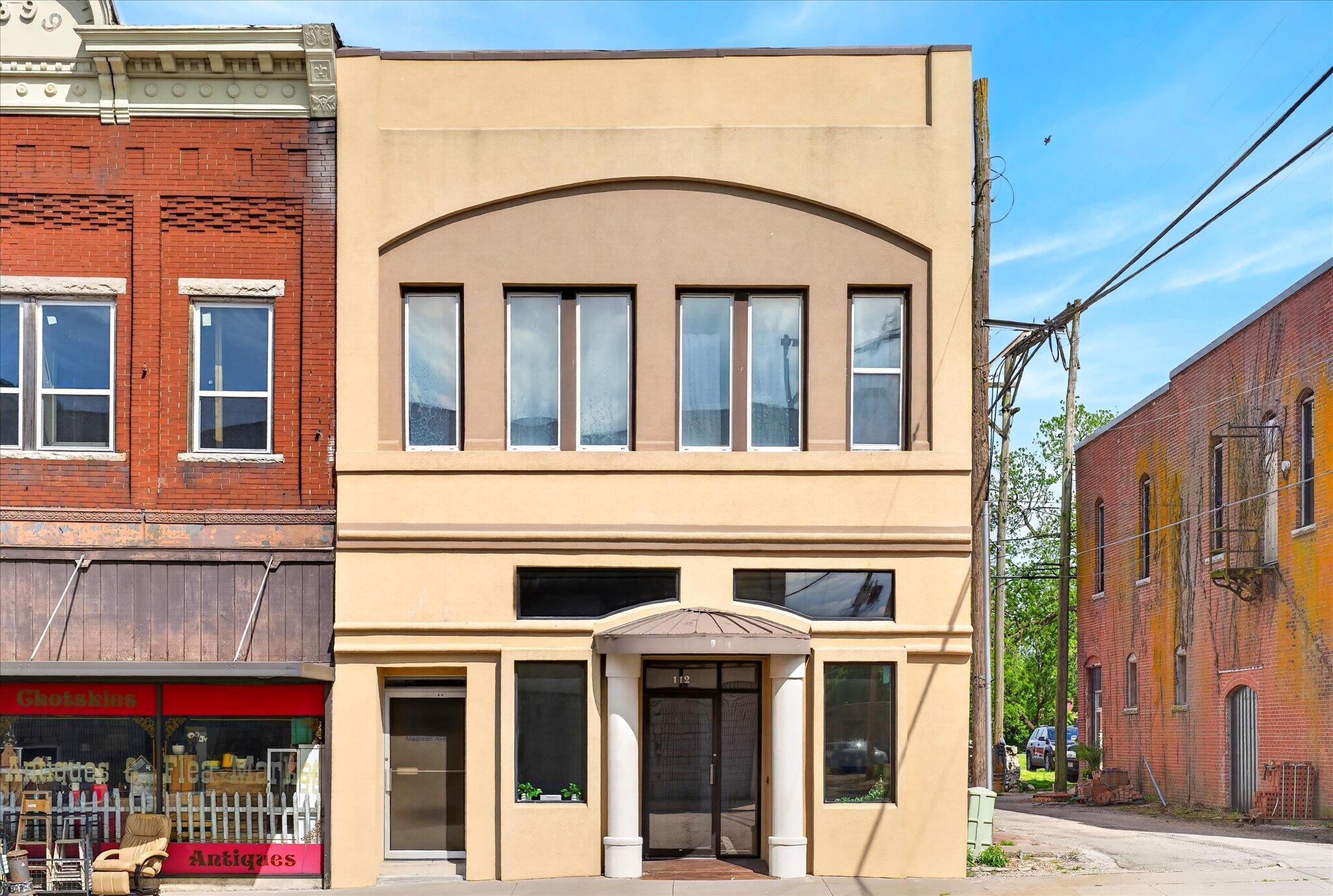 Photo of 112 S Madison Avenue Aurora MO 65605