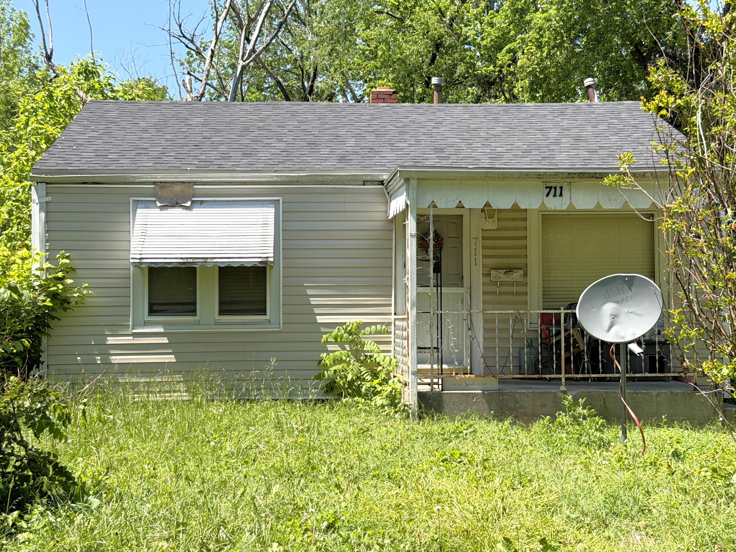 Photo of 711 N Park Avenue Springfield MO 65802