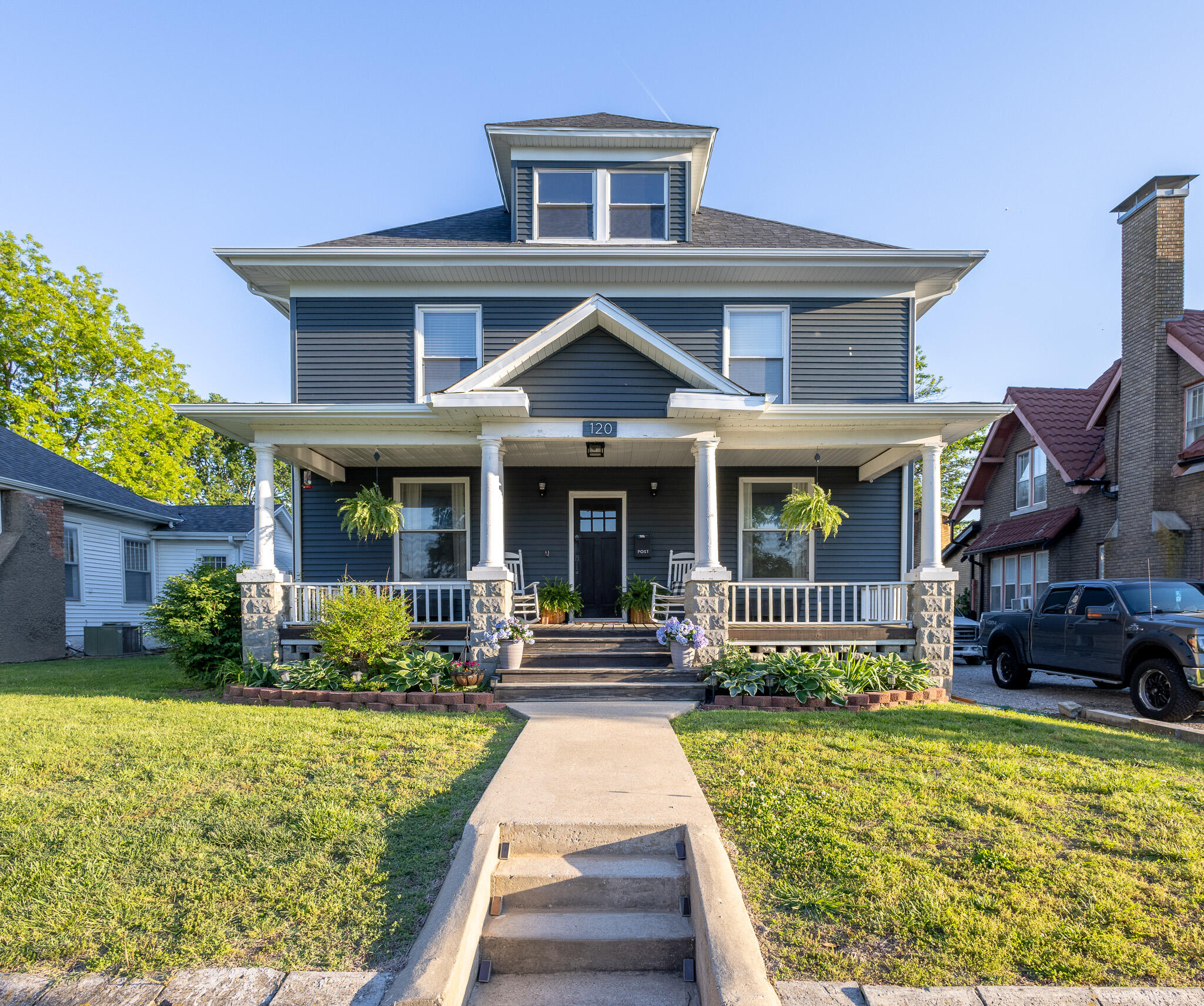 Photo of 120 W Locust Street Aurora MO 65605