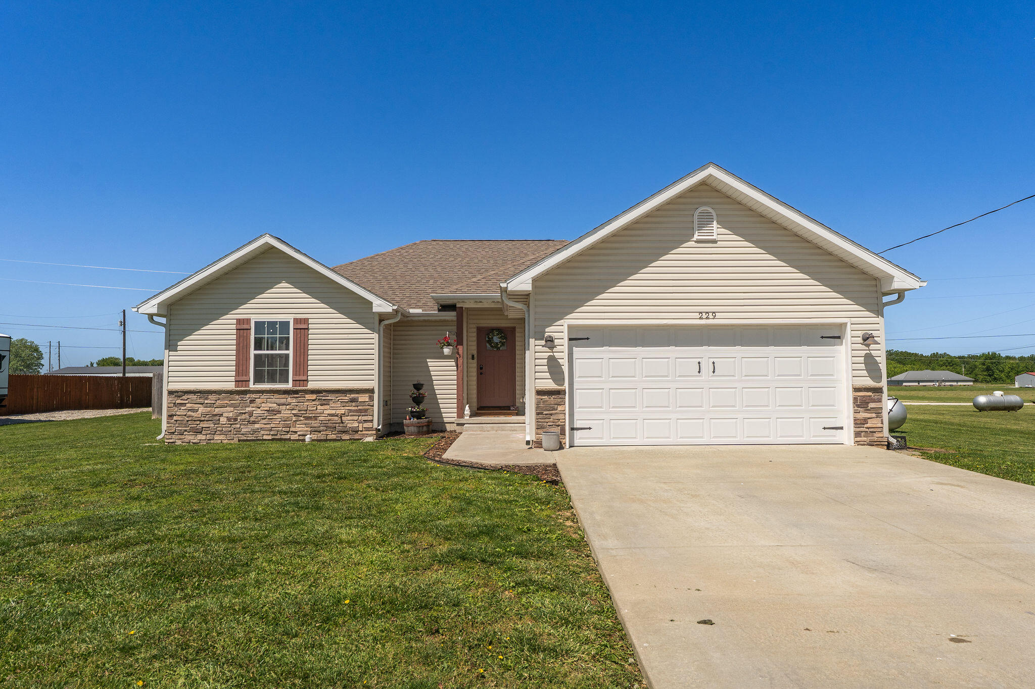 Photo of 229 Velma Drive Seymour MO 65746