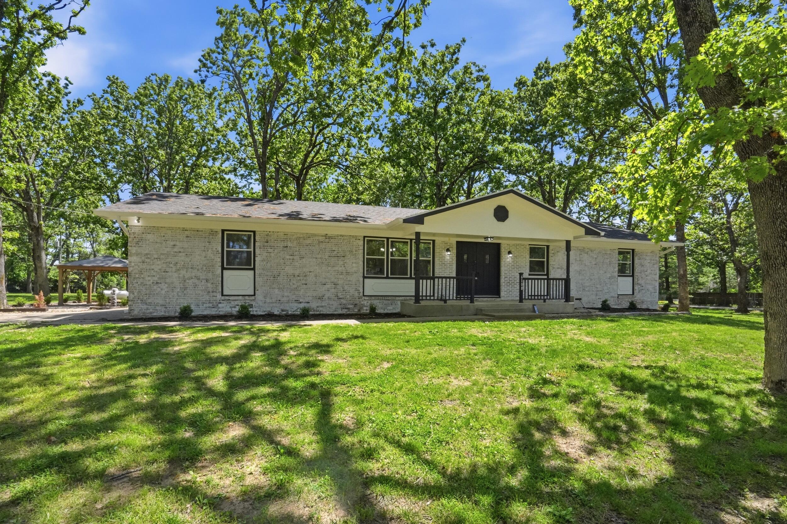 Photo of 6108 E Linda Street Rogersville MO 65742