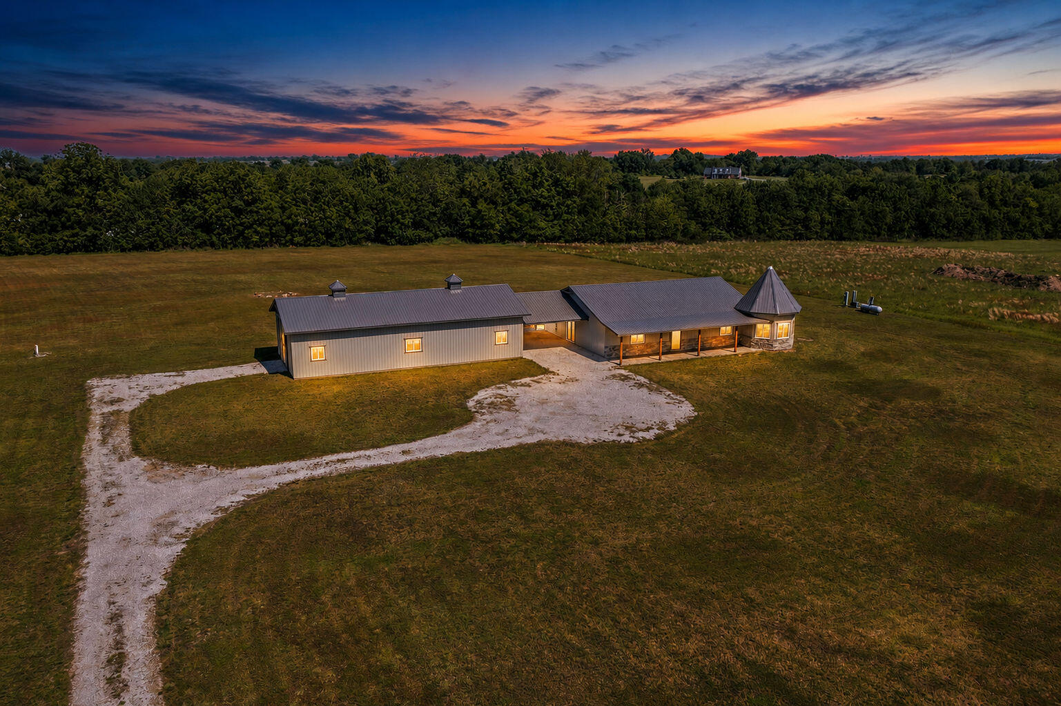 Photo of 4426 S 86th Road Bolivar MO 65613