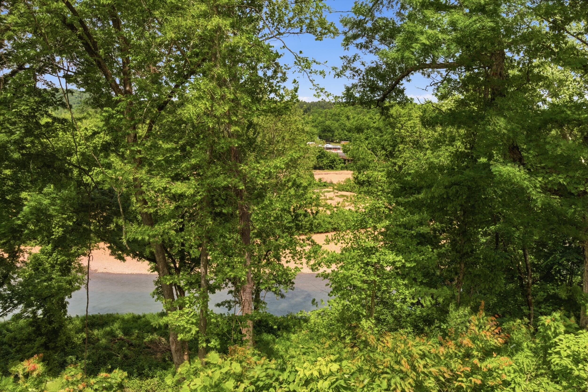 Photo of Tract 10 Circle B Road Eminence MO 65466