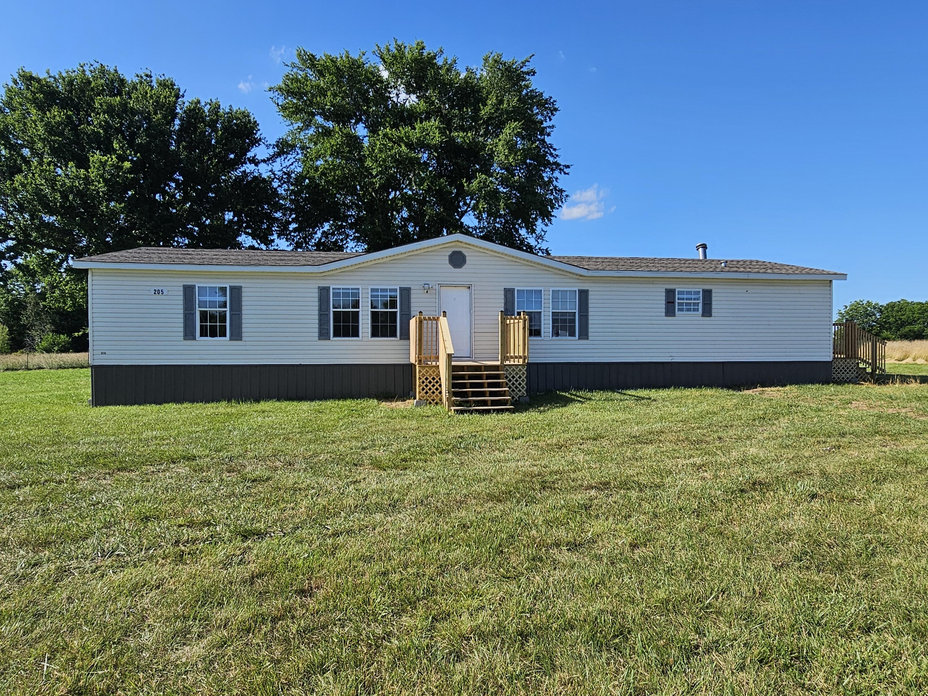 Photo of 205 College Street Stark City MO 64866