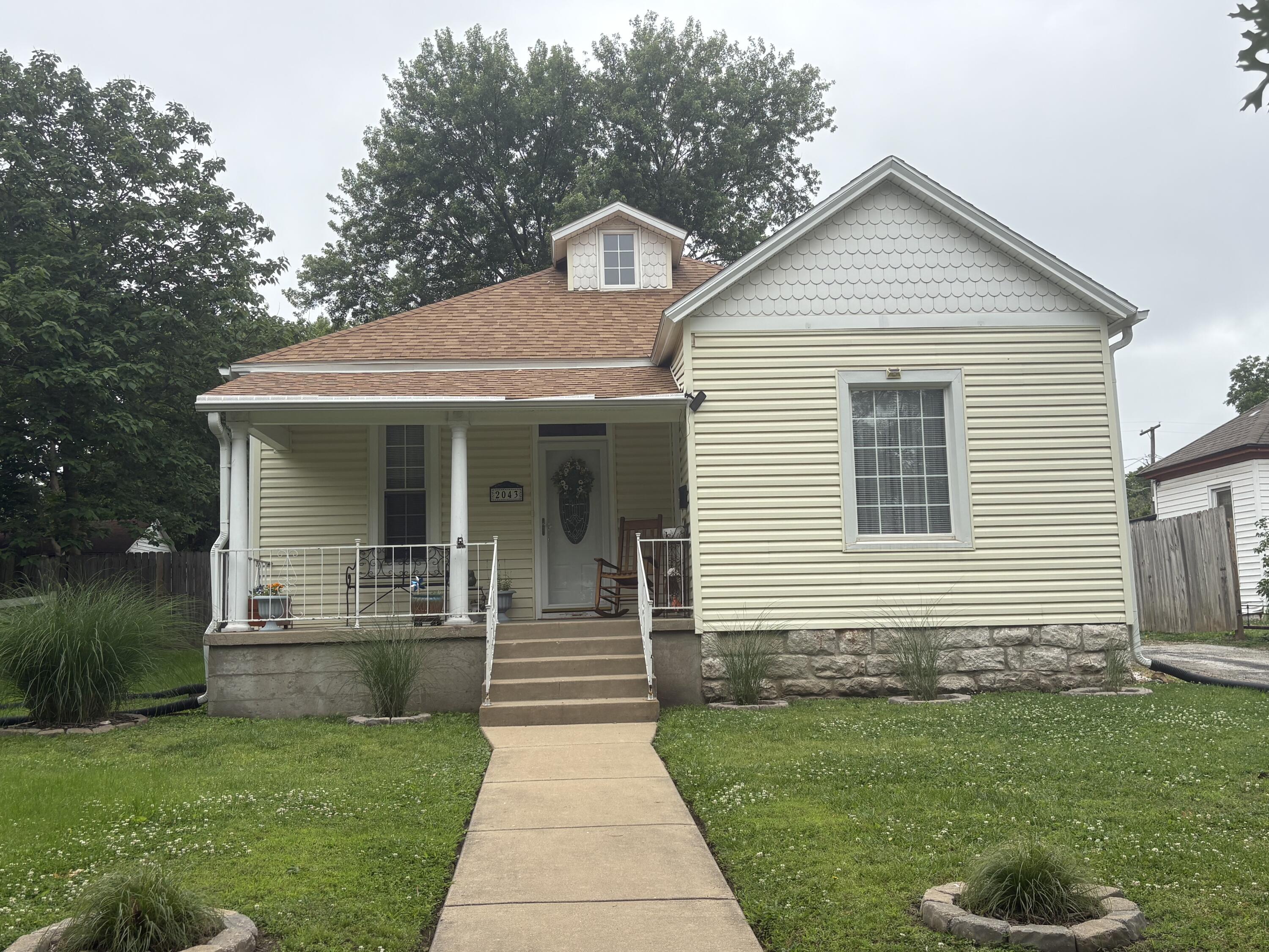 Photo of 2043 N Jefferson Avenue Springfield MO 65803