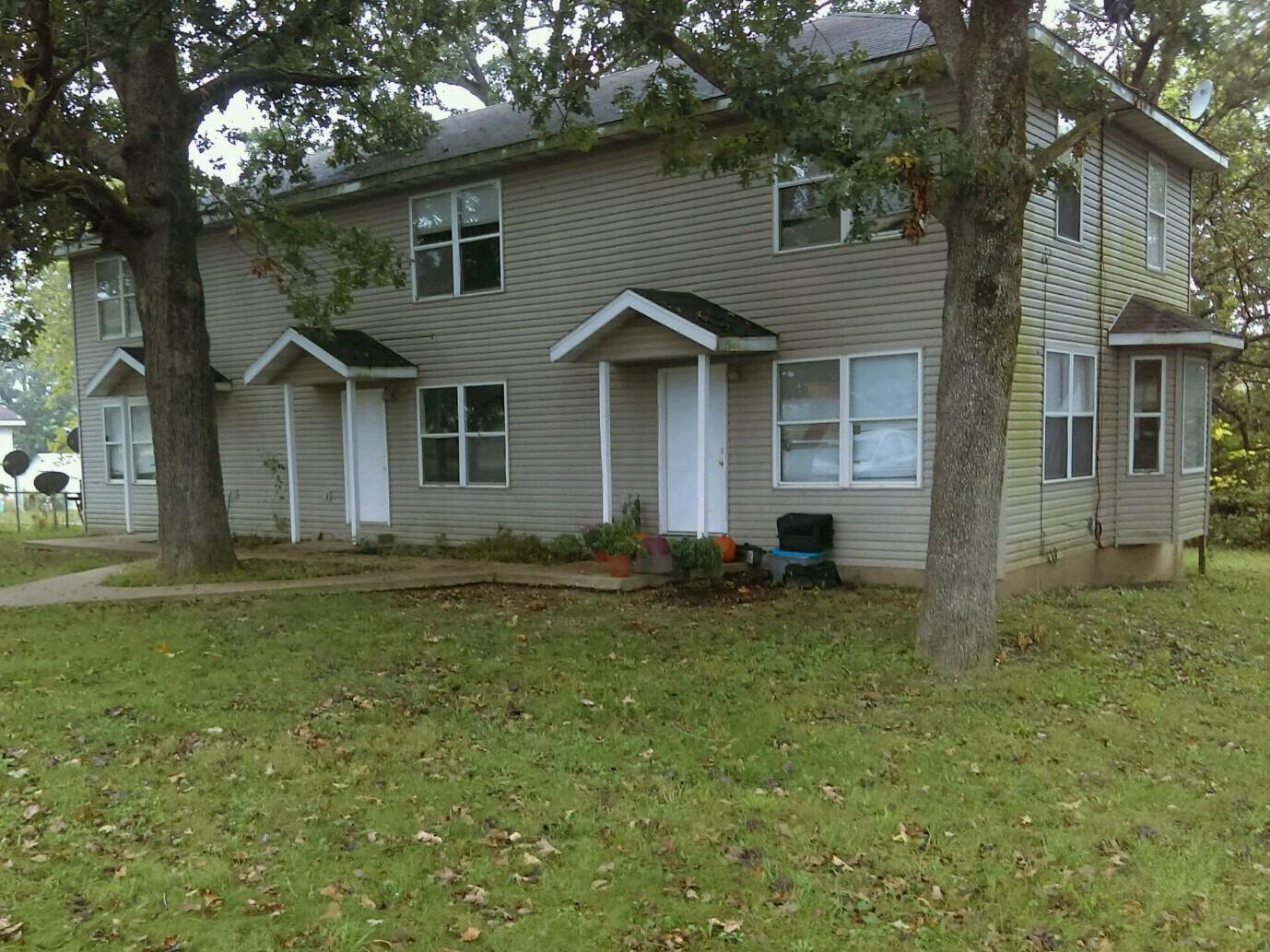 Photo of 217 & 219 N Main Street Conway MO 65632