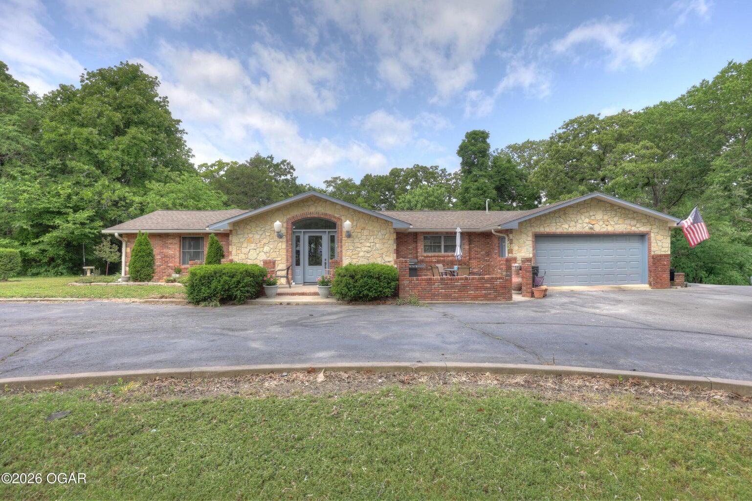 Photo of 971 S Country Club Road Carthage MO 64836