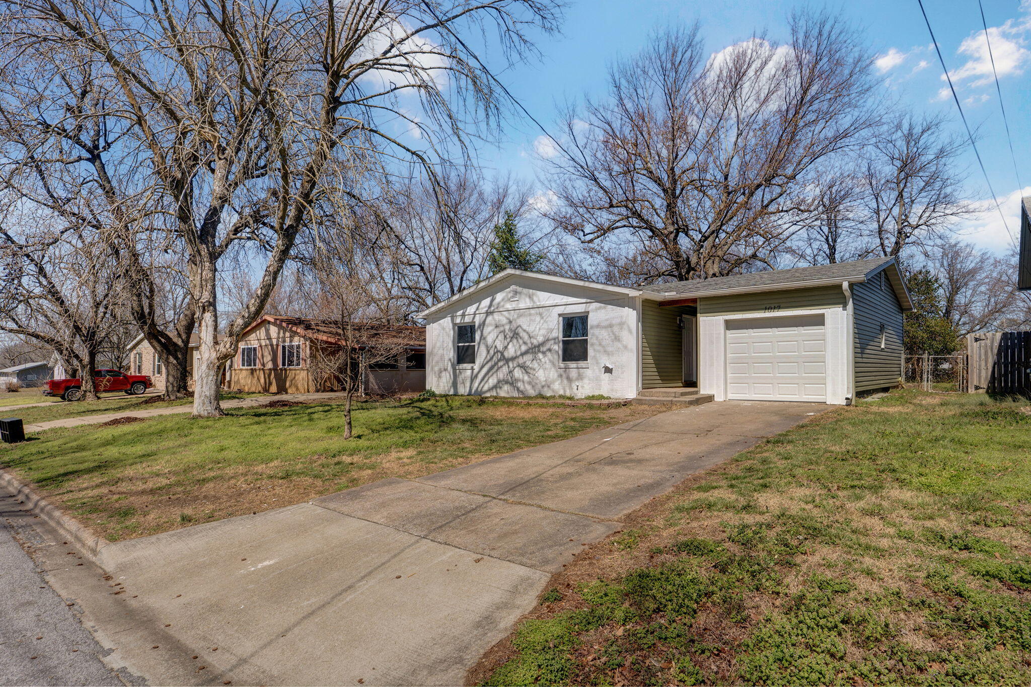 Photo of 1017 E Mcclernon Street Springfield MO 65803
