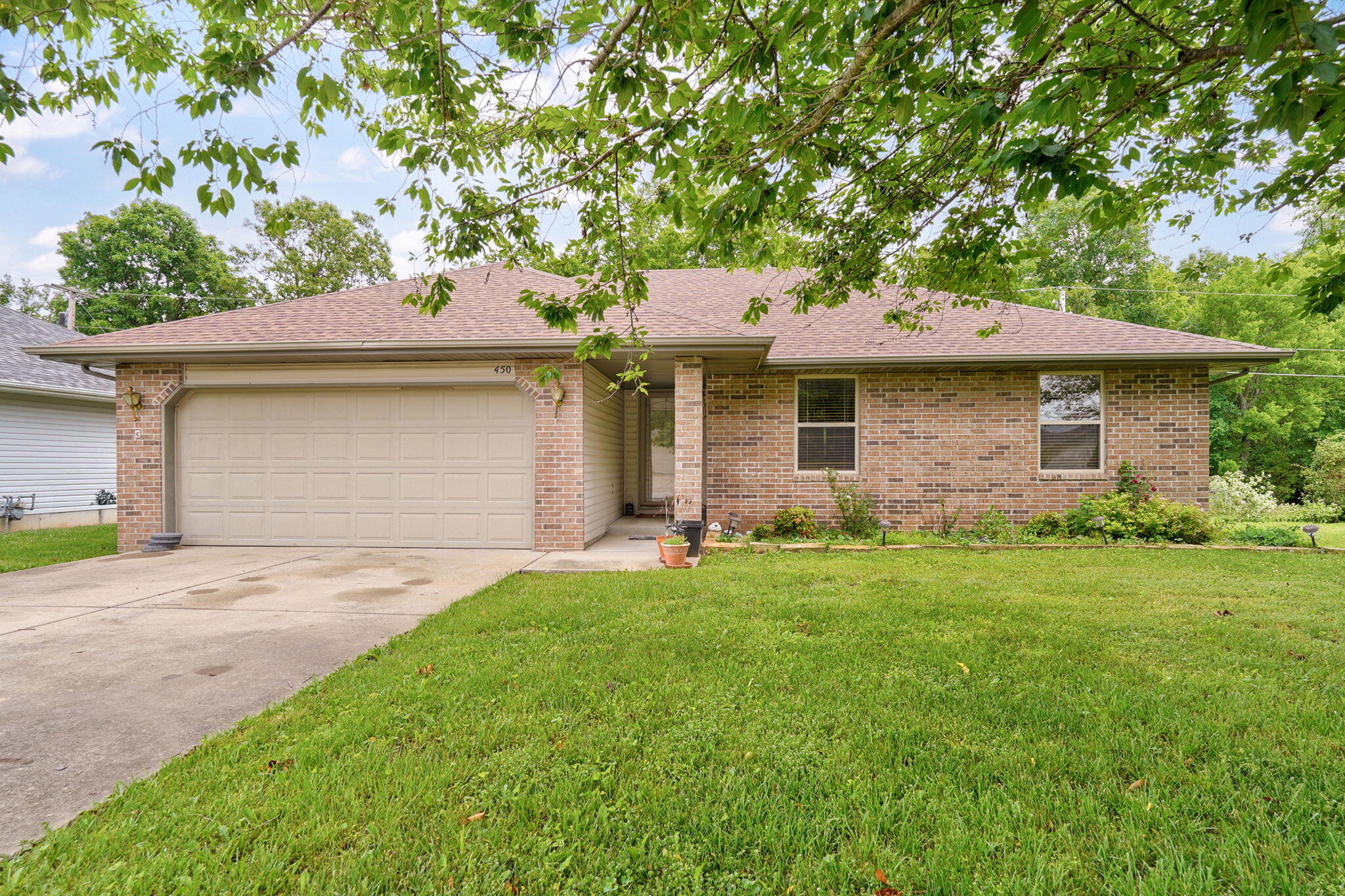 Photo of 450 S Basswood Avenue Republic MO 65738