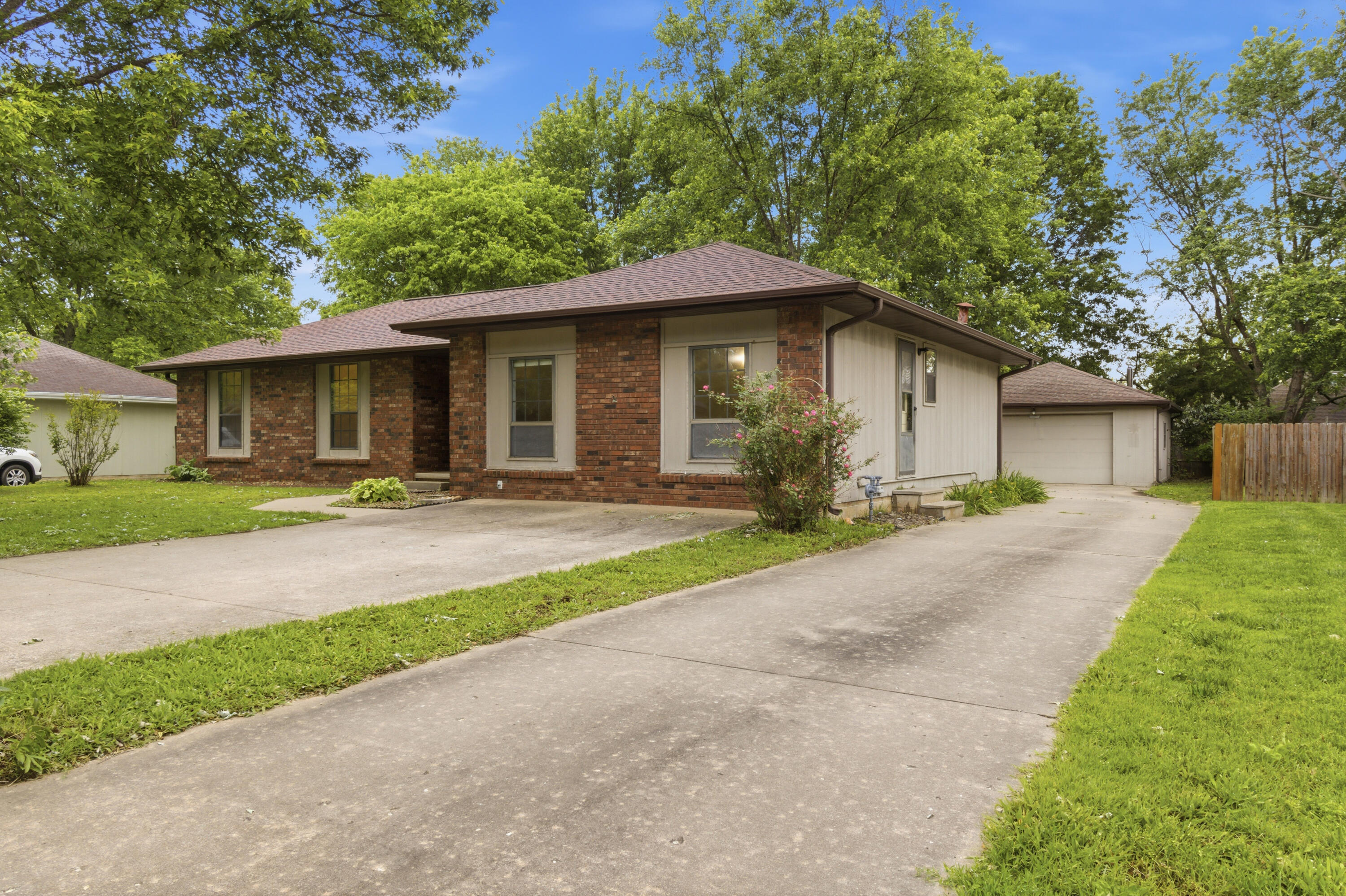 Photo of 620 S Hampton Avenue Republic MO 65738