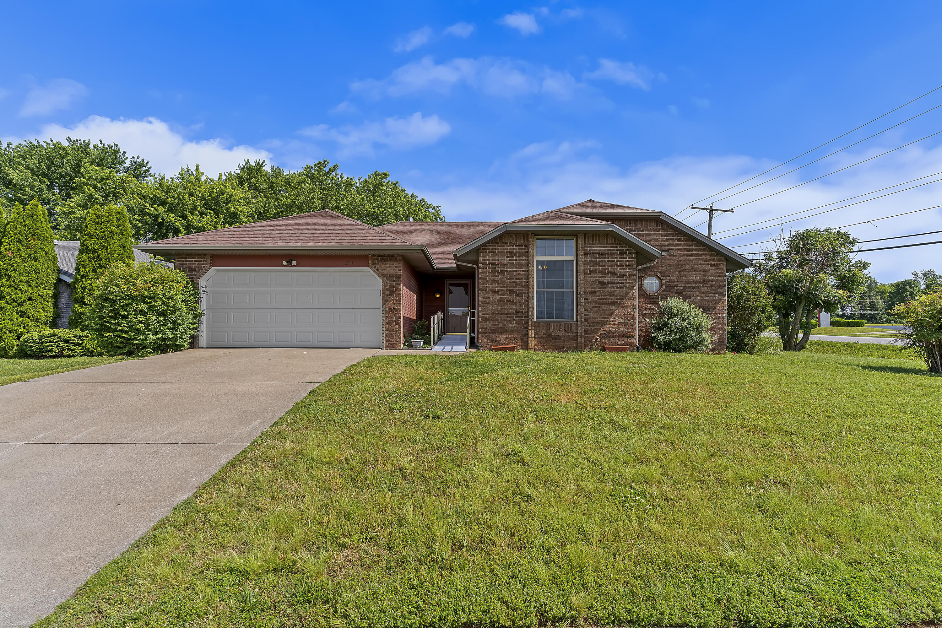 Photo of 2211 W Deerfield Street Springfield MO 65807