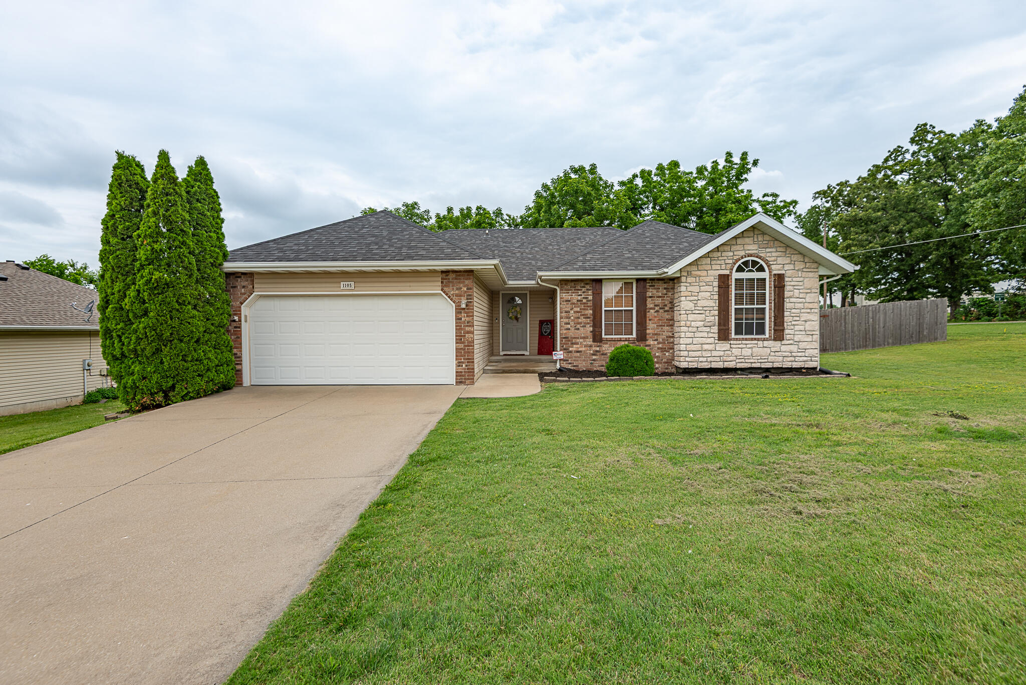 Photo of 1105 W Scenic Hills Drive Nixa MO 65714
