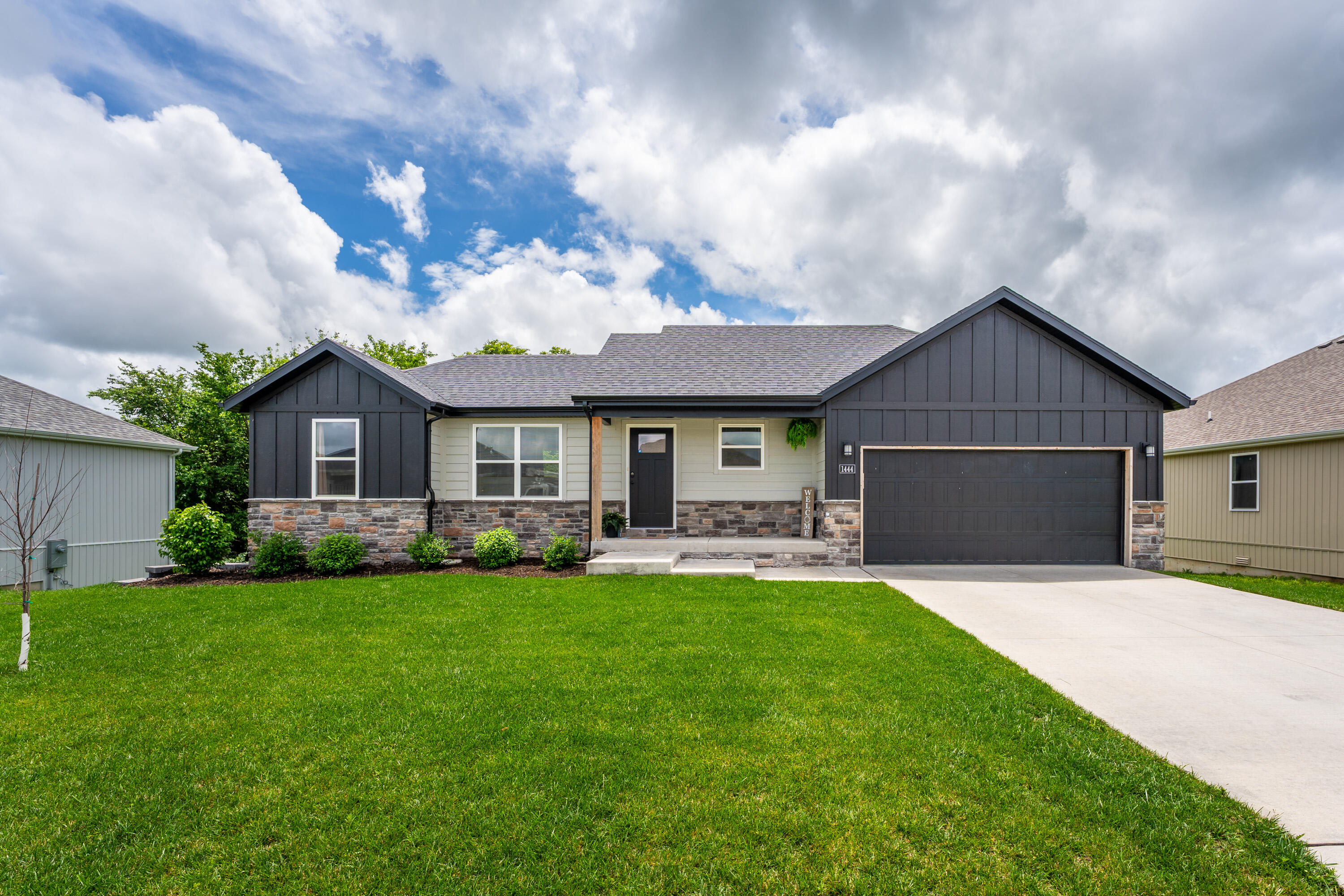 Photo of 1444 E Macon Street Republic MO 65738