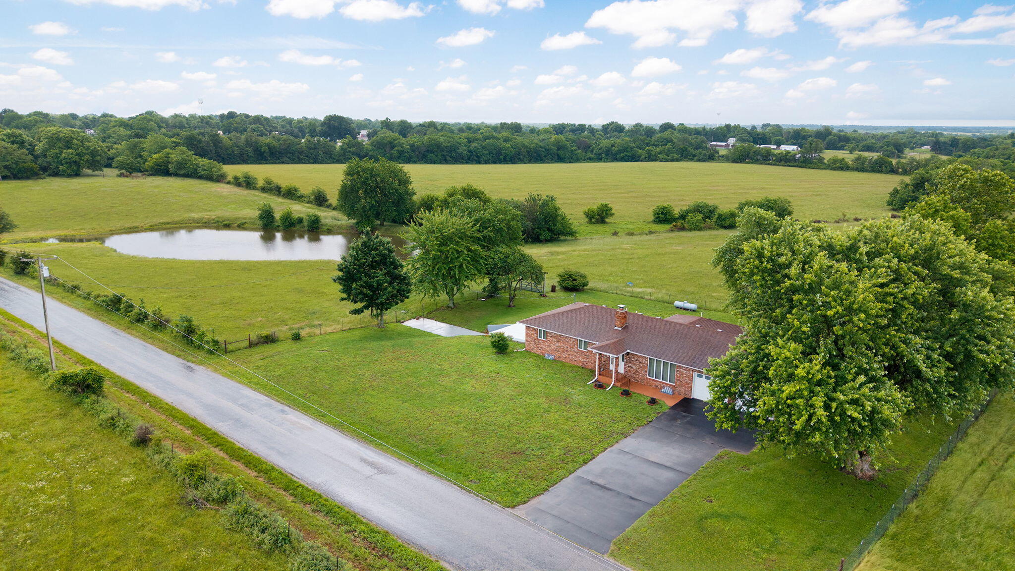 Photo of 11281 Lawrence 2040 Miller MO 65707