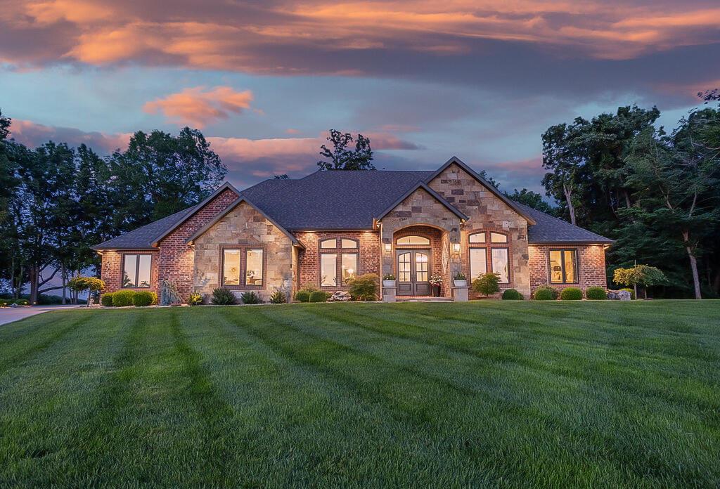 Photo of 878 E Galway Court Nixa MO 65714