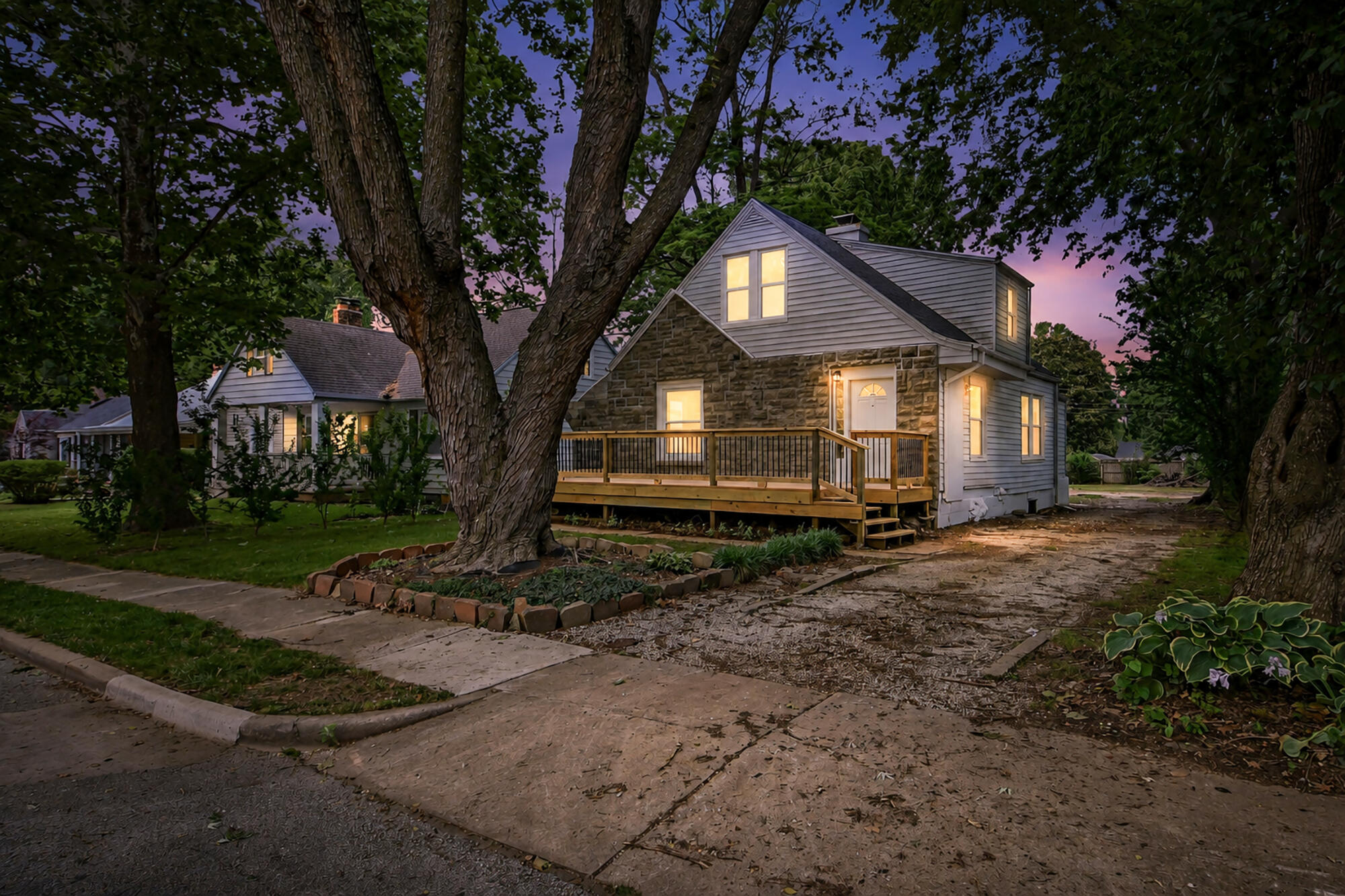 Photo of 1451 E University Street Springfield MO 65804
