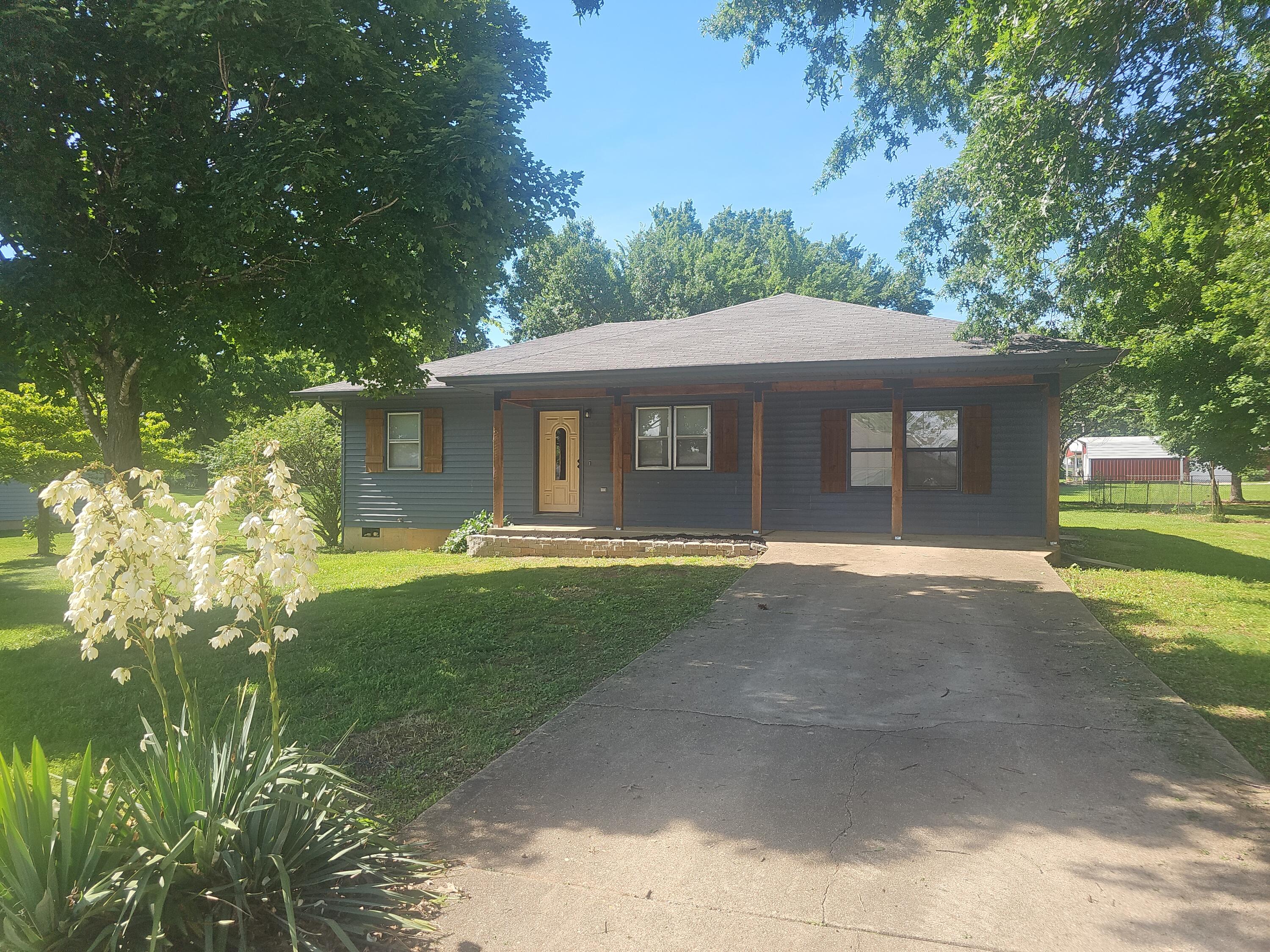 Photo of 1503 Knight Street West Plains MO 65775