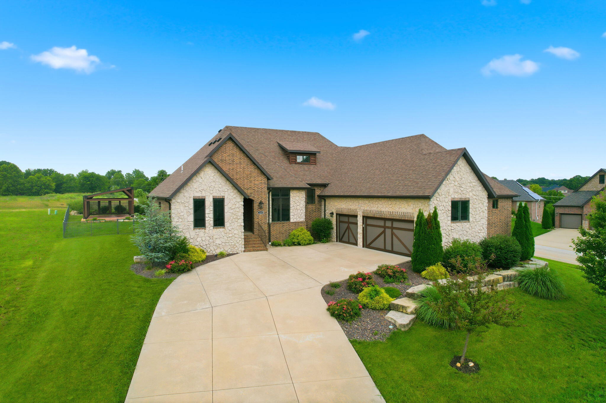 Photo of 3215 W Bluffview Street Springfield MO 65810