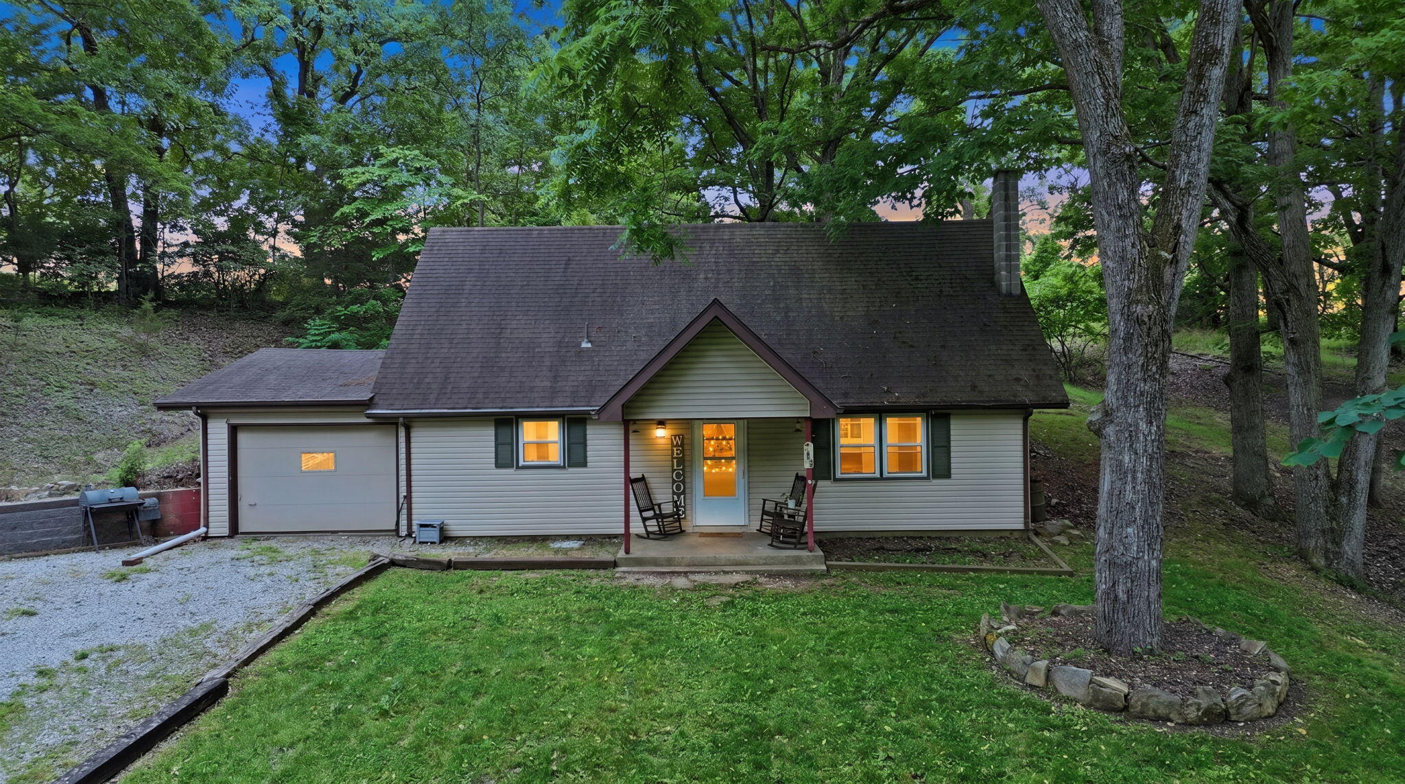Photo of 748 Ellingsworth Lane Highlandville MO 65669