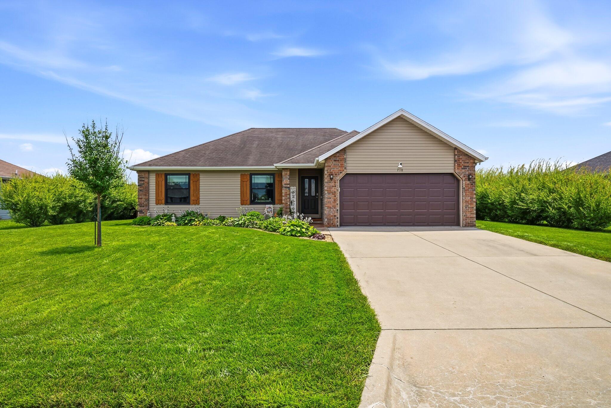 Photo of 710 W Lexington Circle Clever MO 65631