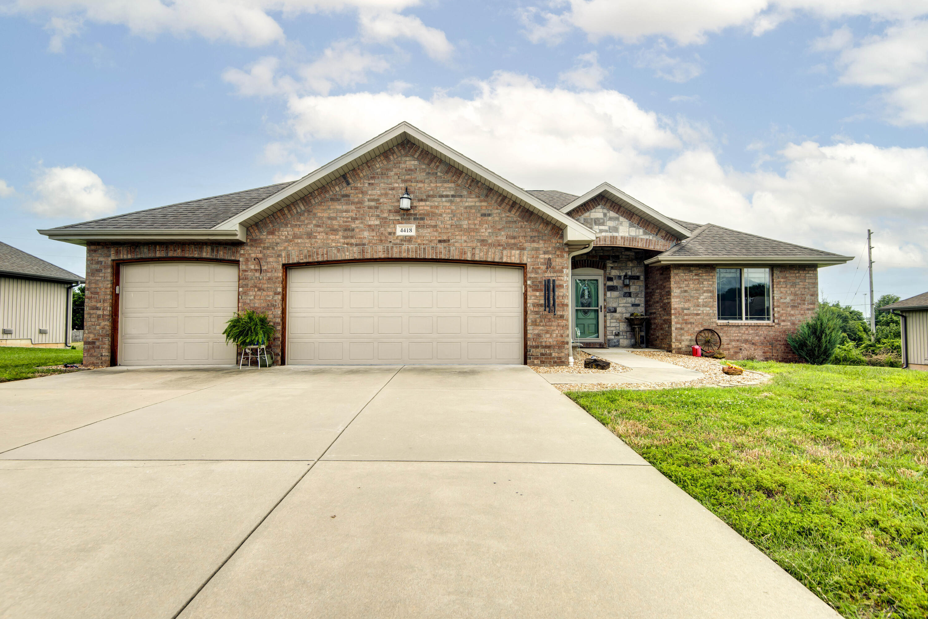 Photo of 4418 Somerset Drive Battlefield MO 65619