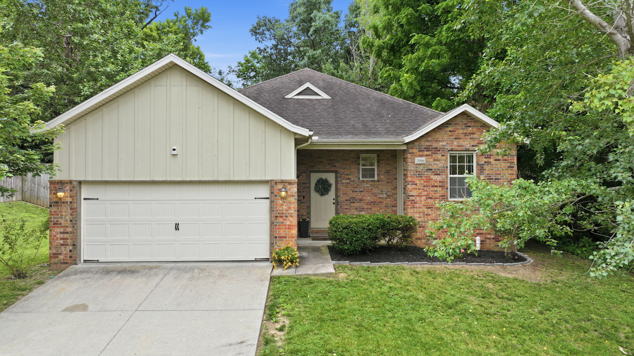 Photo of 2006 E Samuel J Street Ozark MO 65721