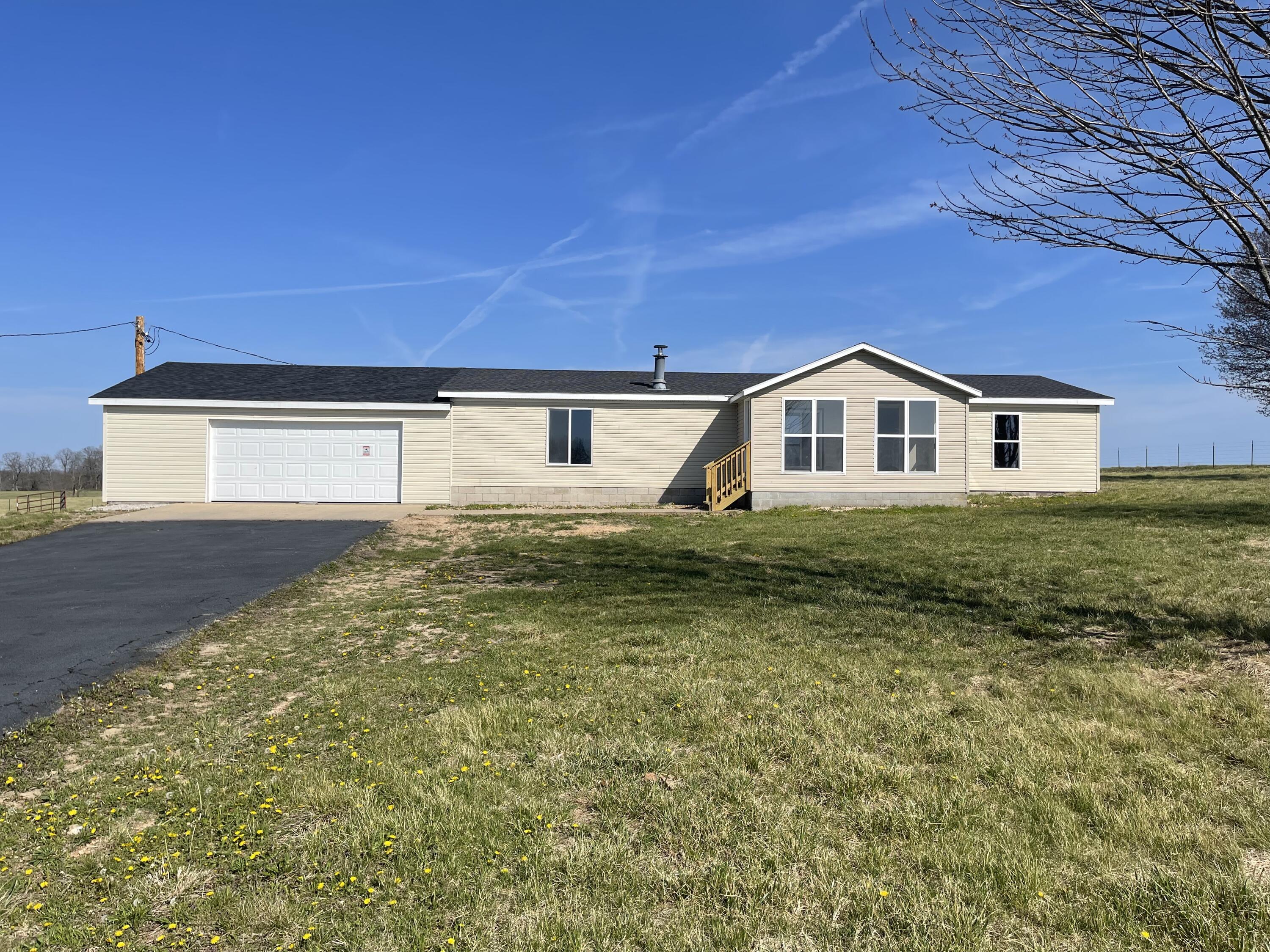Photo of 23594 Lawrence 1200 Aurora MO 65605