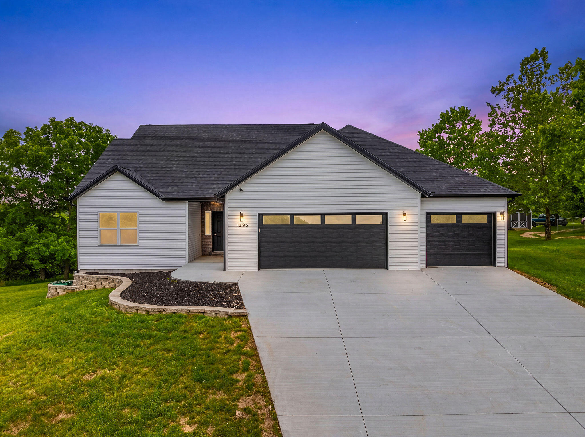 Photo of 1296 Mule Barn Drive Cape Fair MO 65624