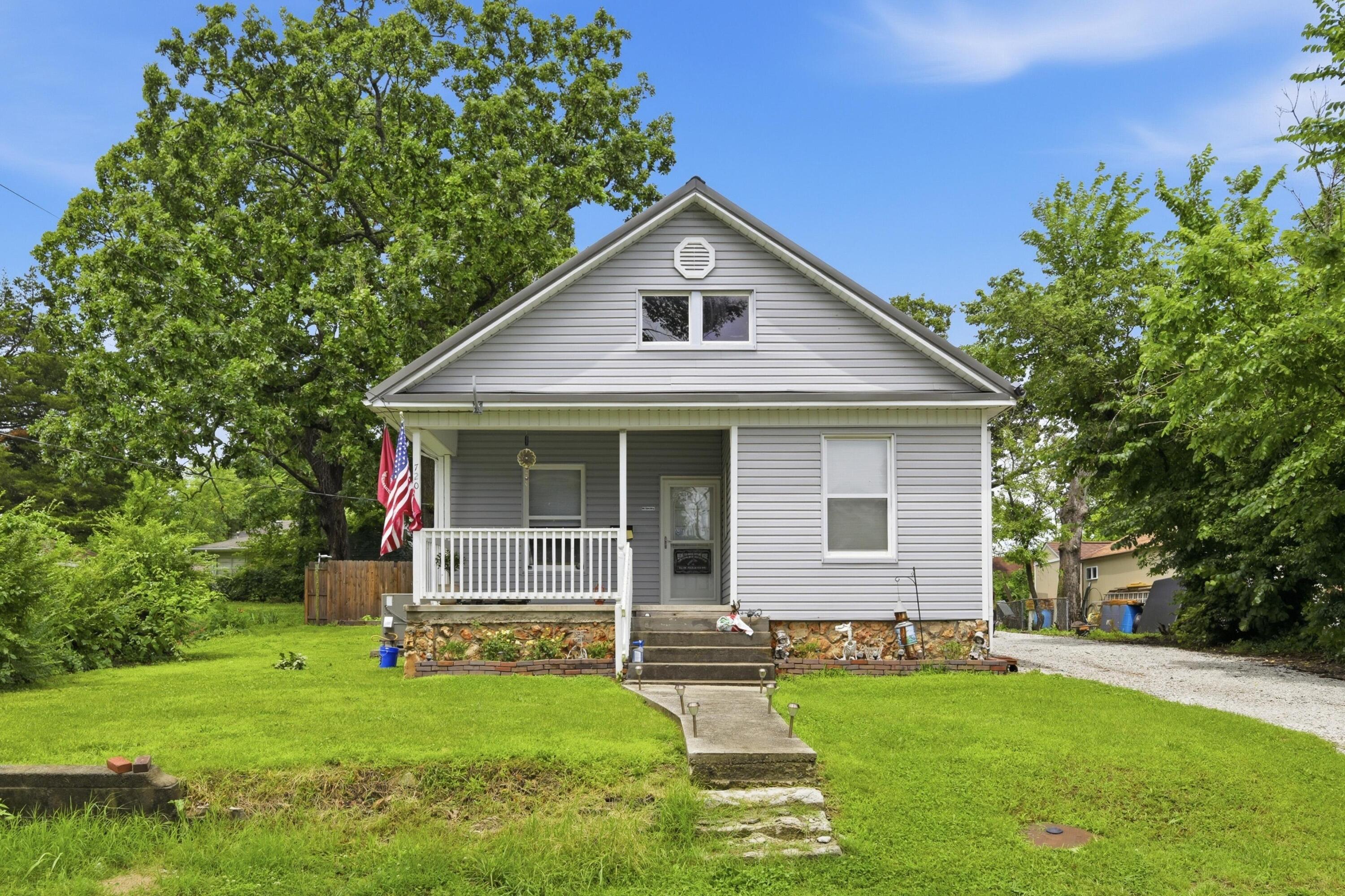 Photo of 720 S College Neosho MO 64850
