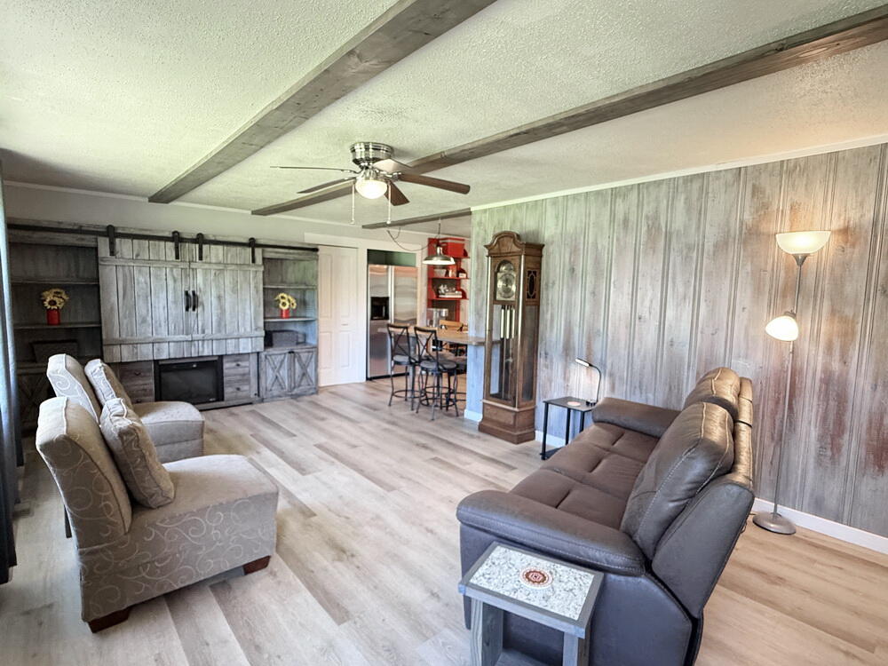 Photo of 322 W Lafayette Street El Dorado Springs MO 64744