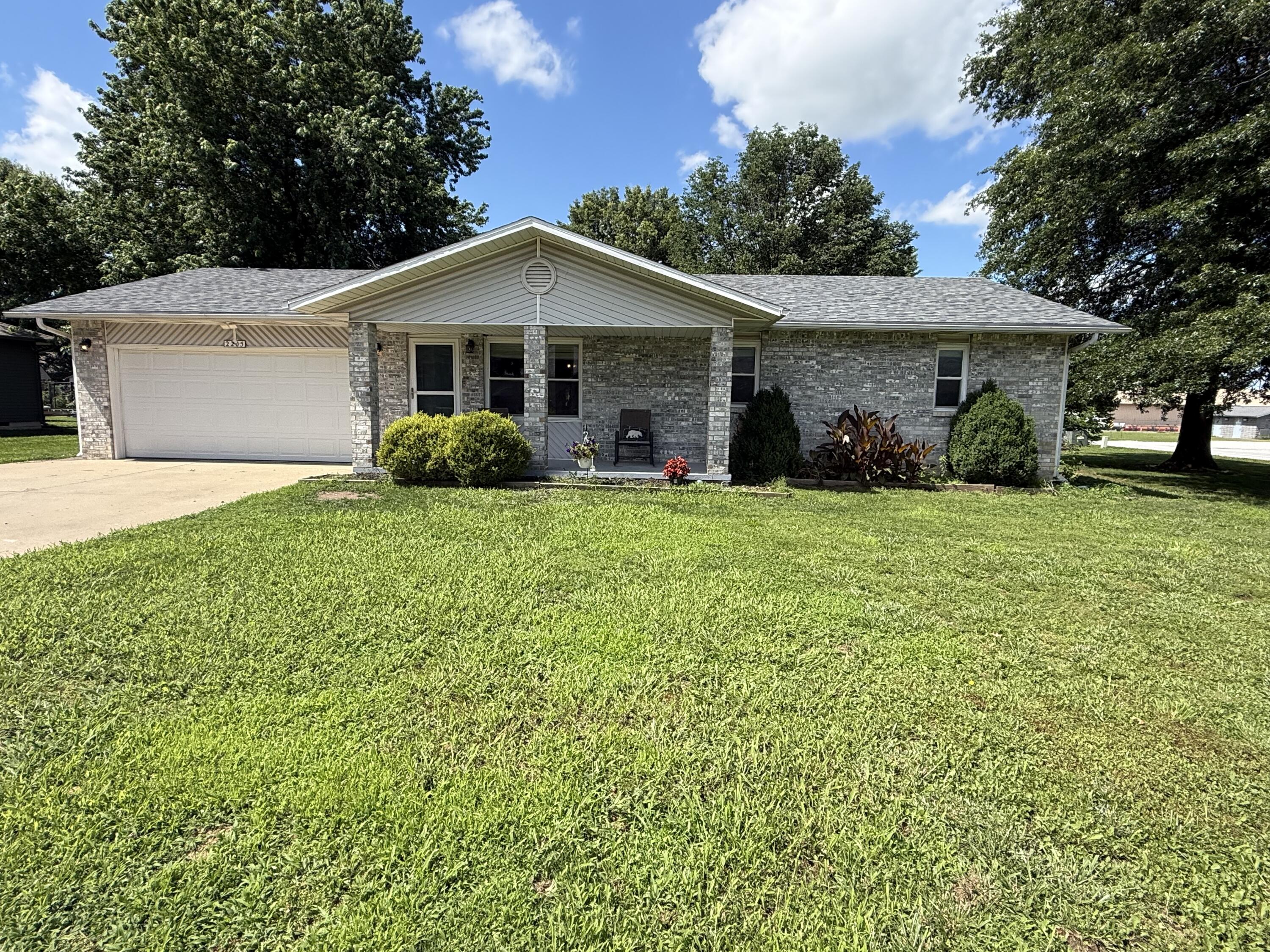 Photo of 2205 W Auburn Street Bolivar MO 65613