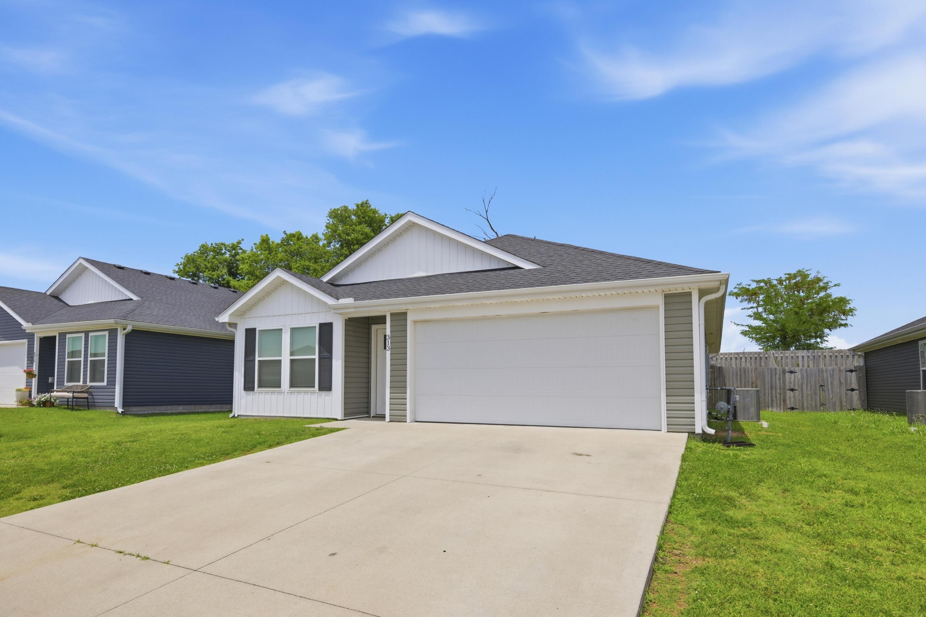 Photo of 313 Eagle Edge Drive Duenweg MO 64841