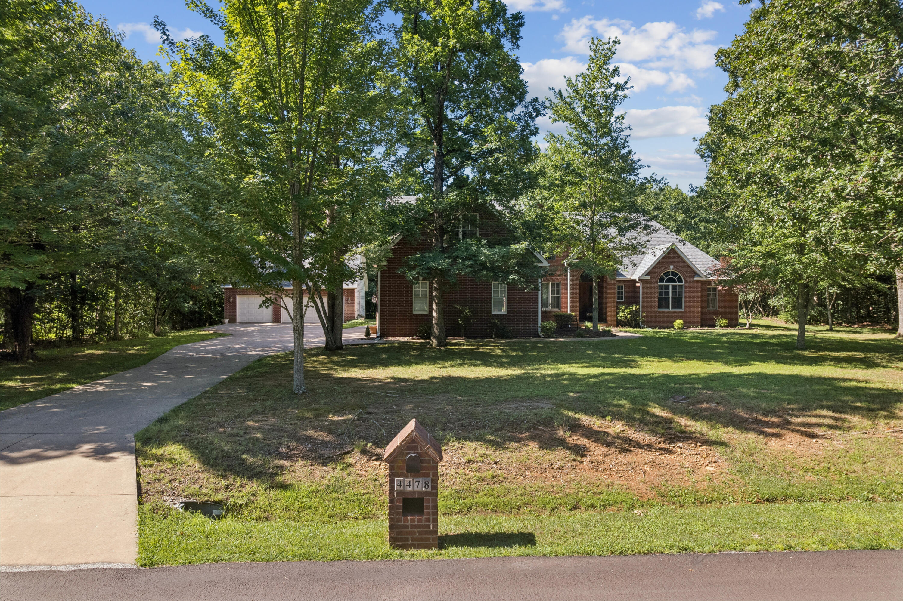 Photo of 4478 E Golden Oak Lane Springfield MO 65803