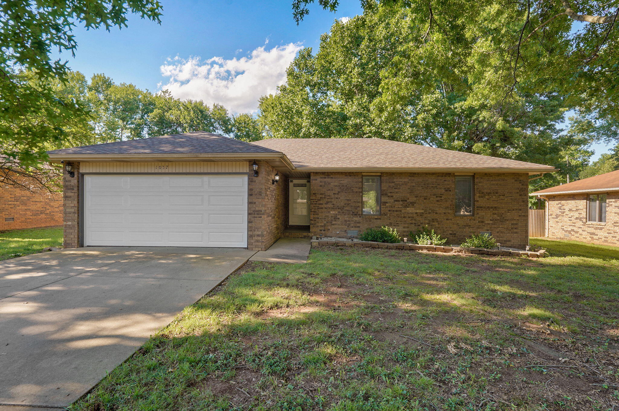 Photo of 1037 W Lindberg Street Springfield MO 65807