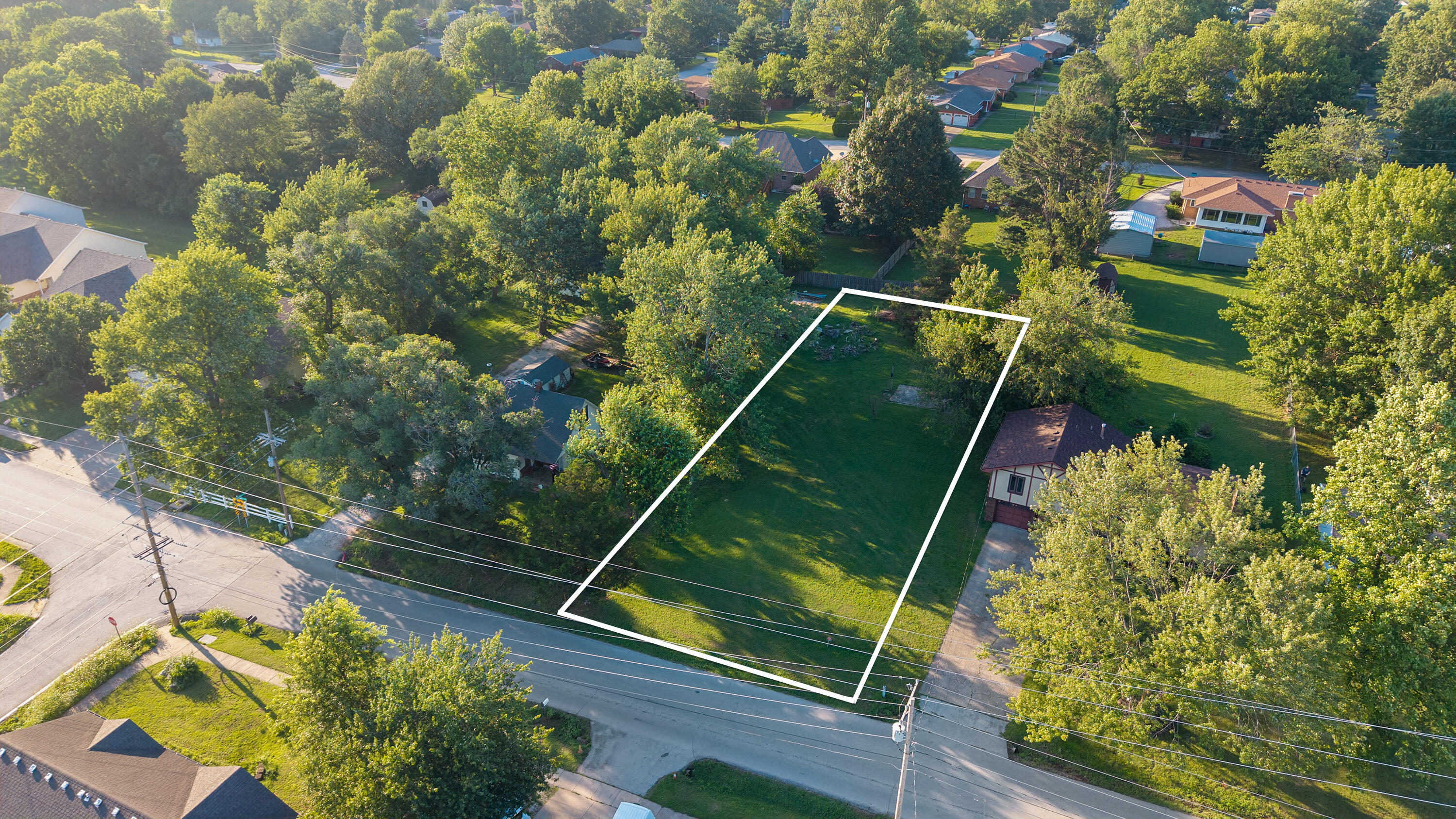 Photo of 1415 E Mcclernon Street Springfield MO 65803