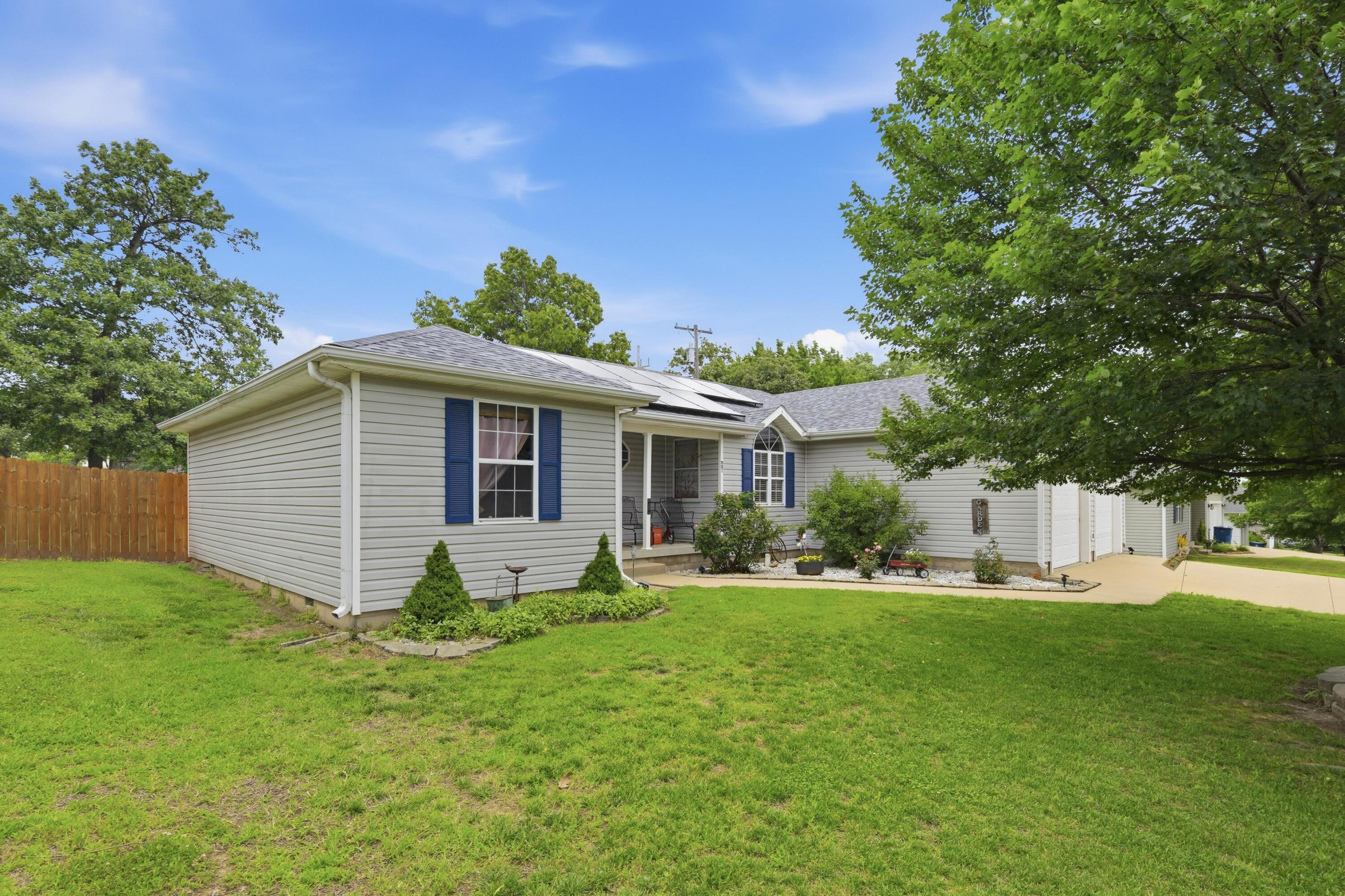 Photo of 901 E Yuma Street Joplin MO 64801
