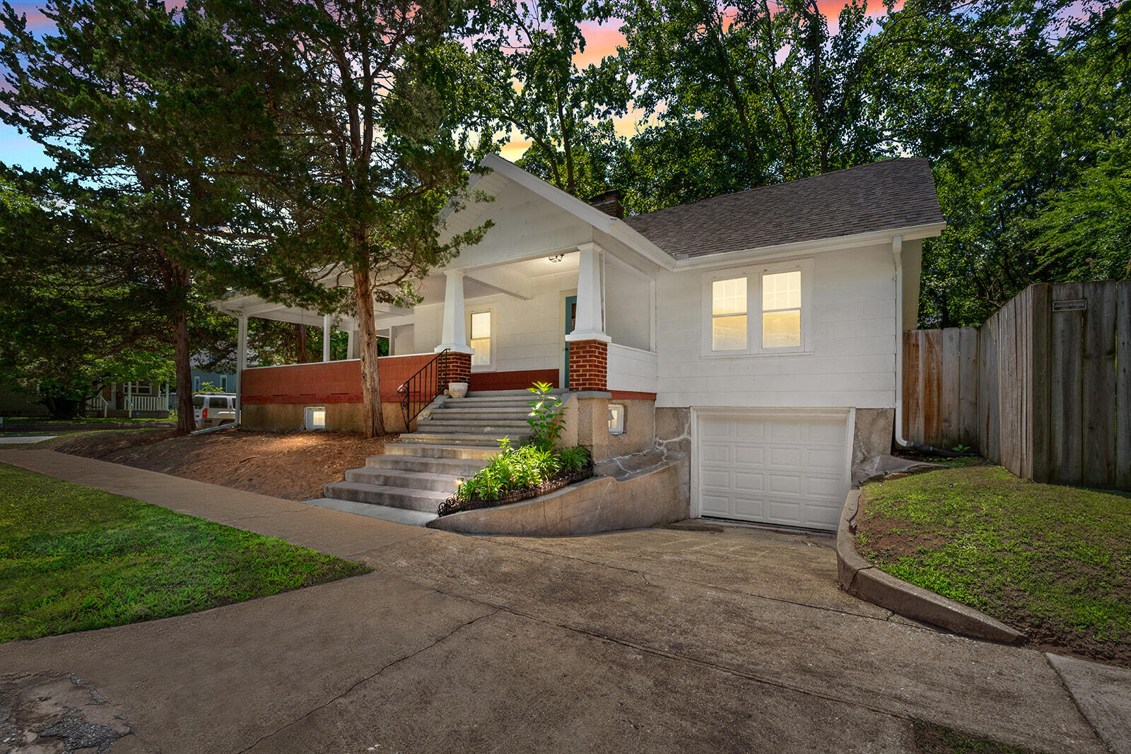 Photo of 901 S Missouri Avenue Springfield MO 65806