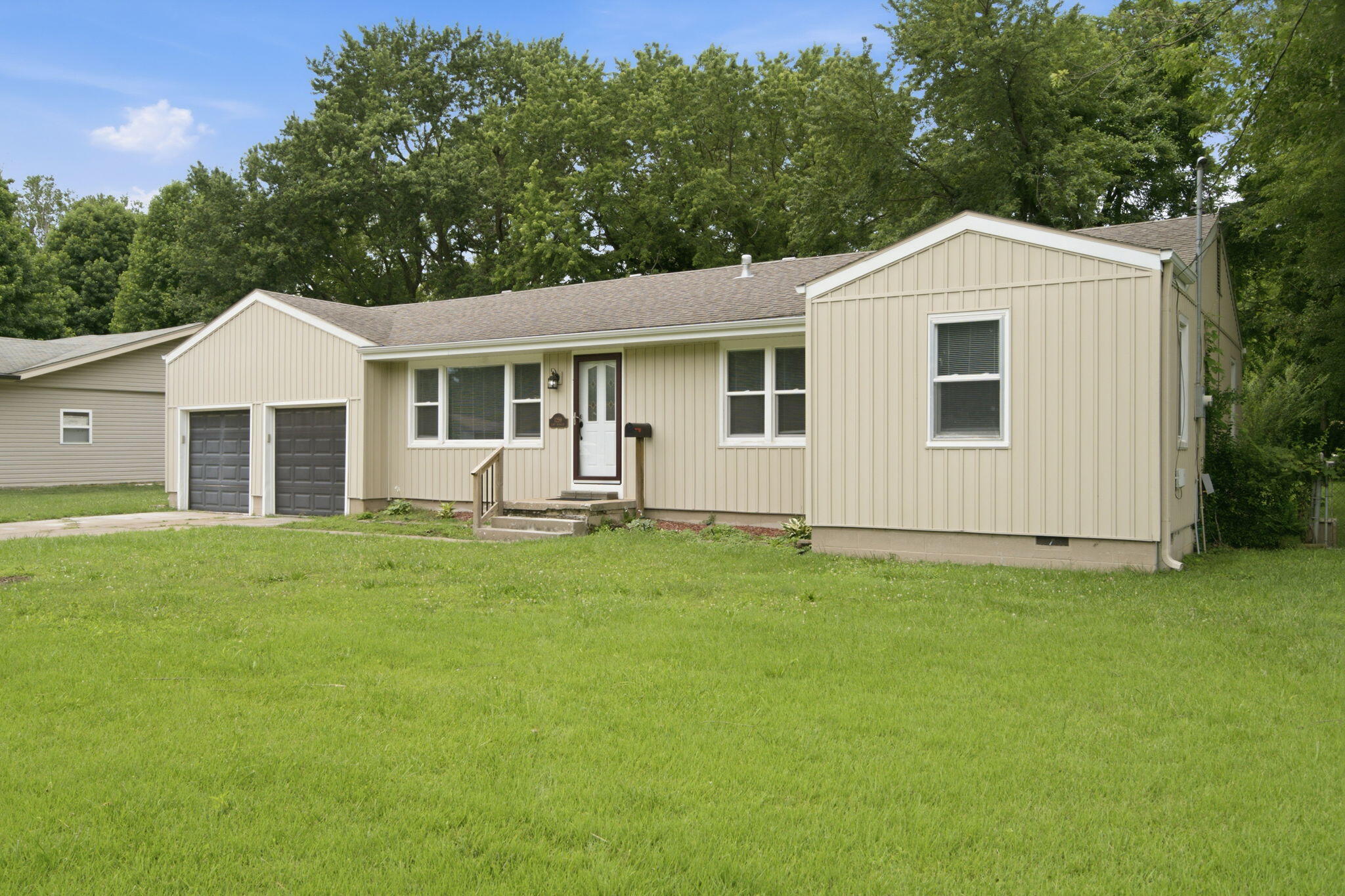 Photo of 1259 E Berkeley Street Springfield MO 65804
