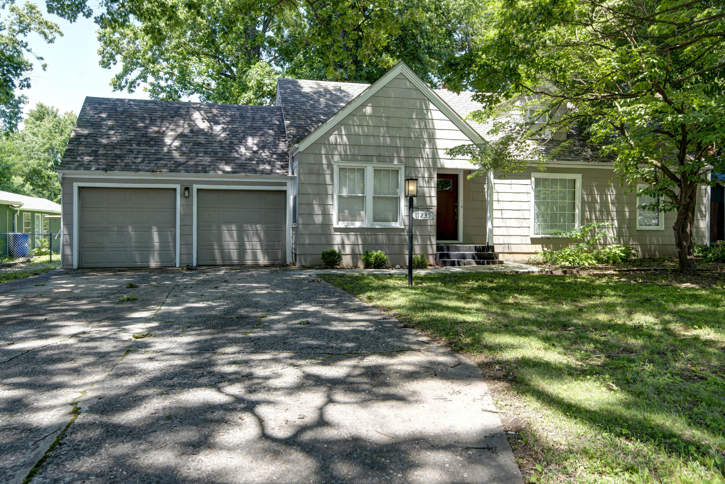 Photo of 1235 E Stanford Street Springfield MO 65804