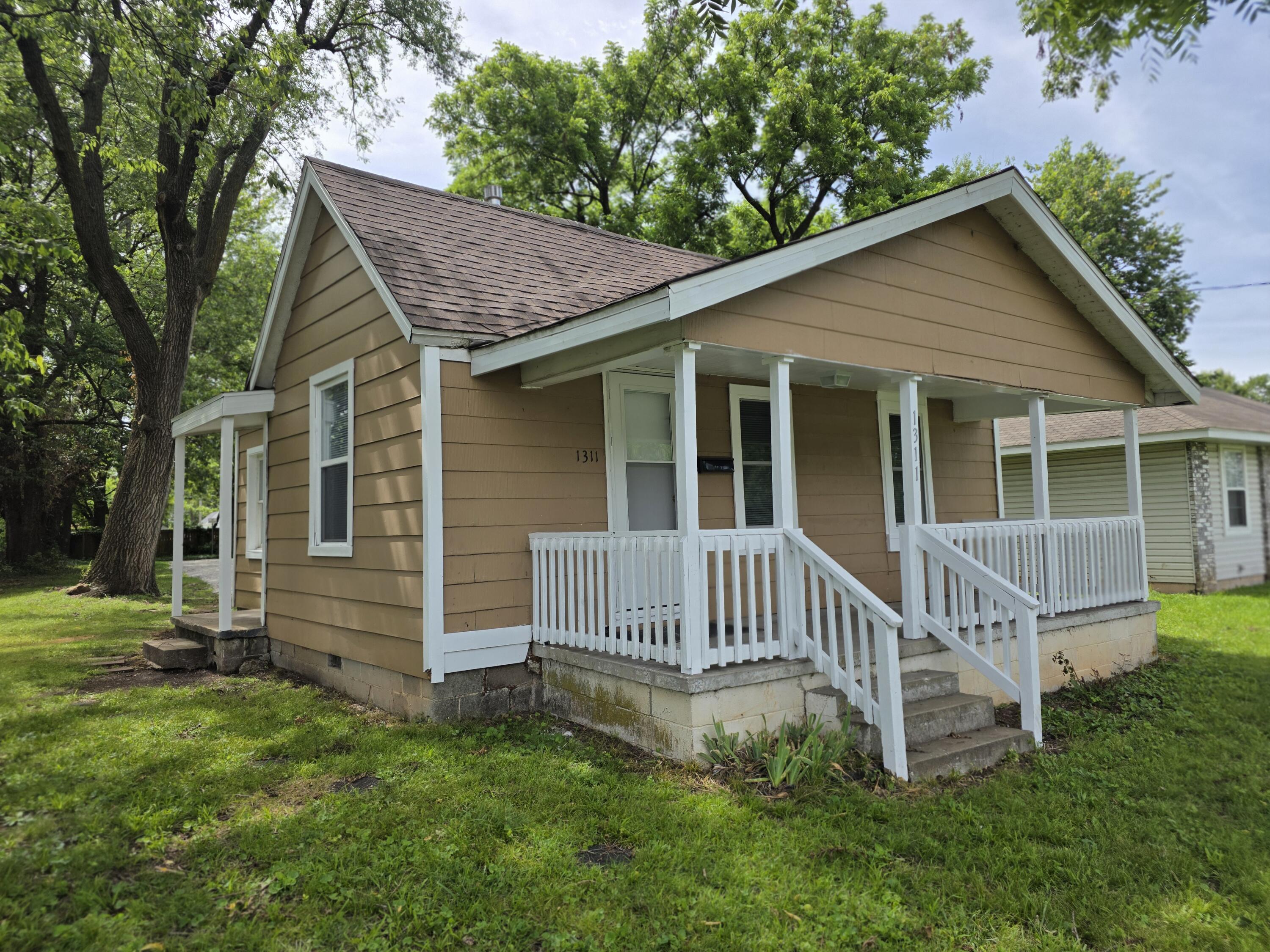 Photo of 1311 N Forest Avenue Springfield MO 65802