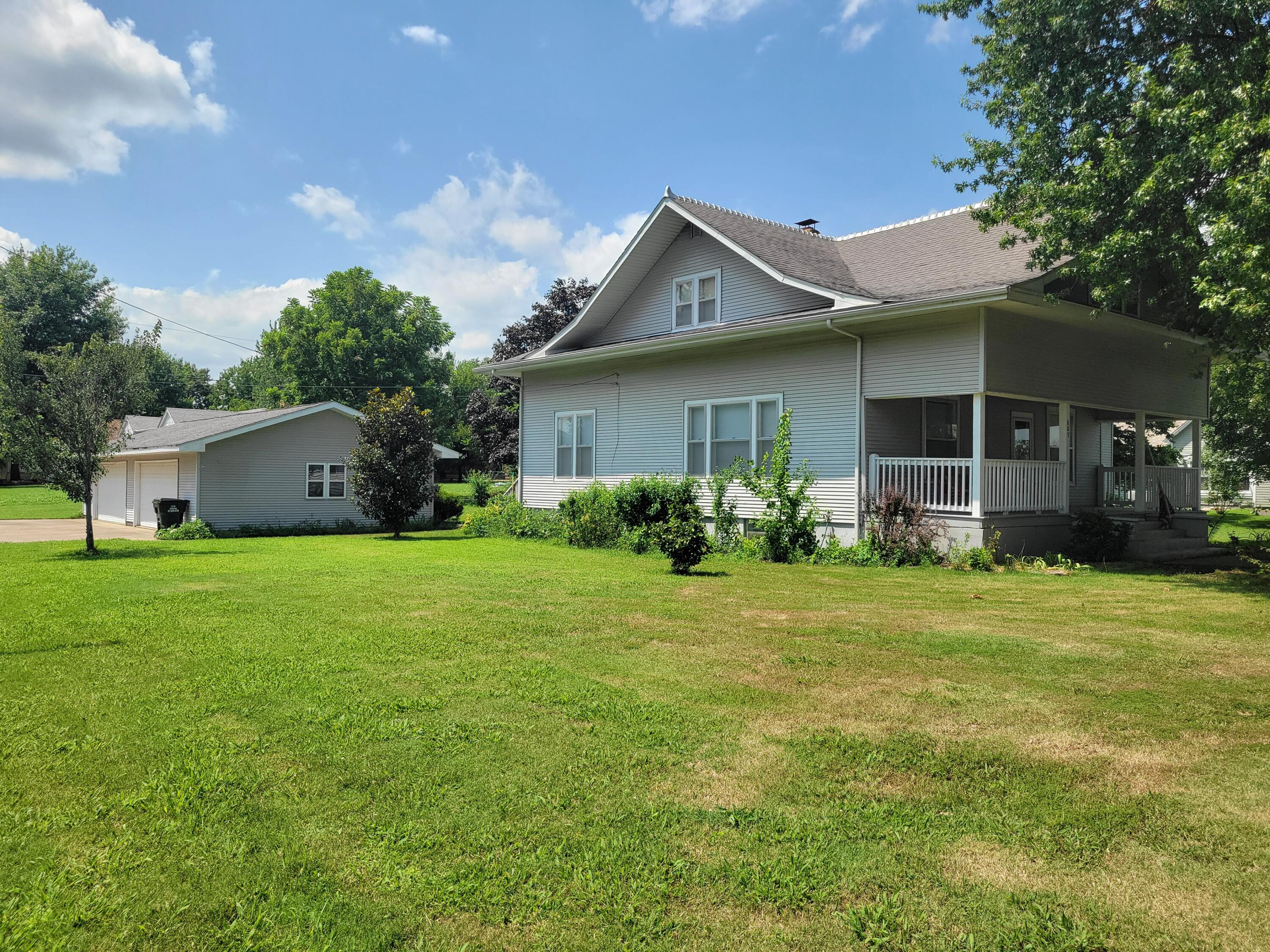 Photo of 605 South Street Stockton MO 65785
