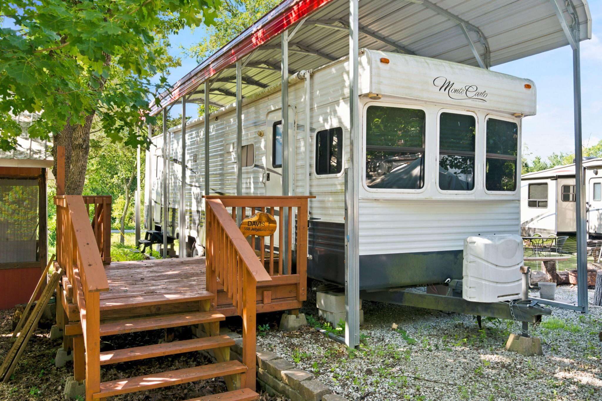 Photo of 556 Jellystone Avenue Hollister MO 65672