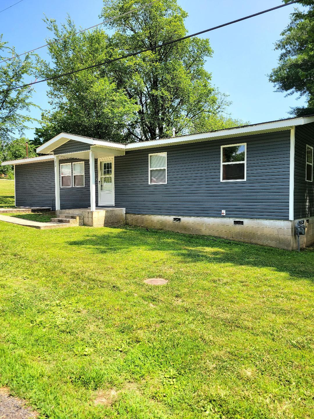 Photo of 1313 E Benton Avenue Ava MO 65608