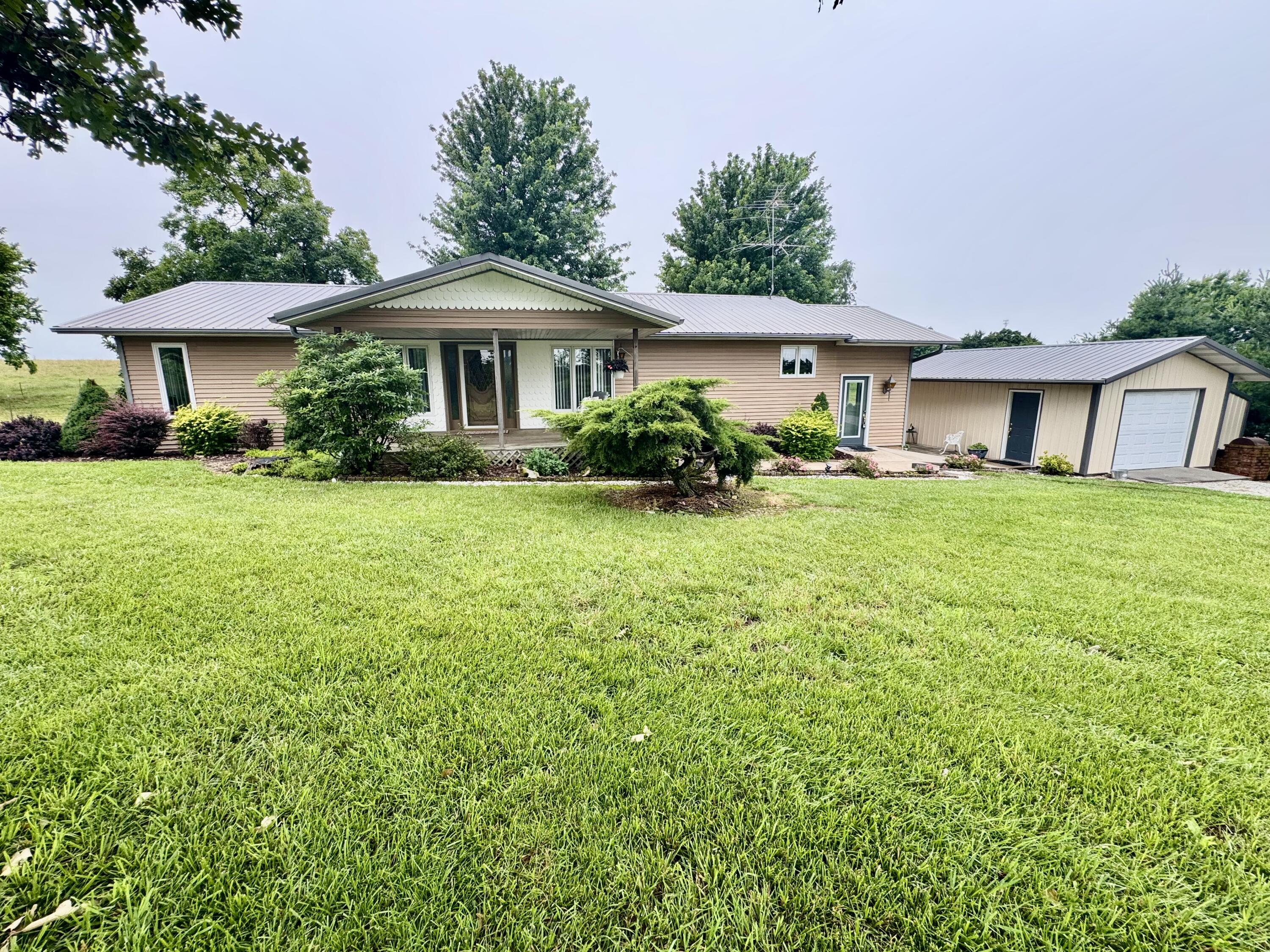 Photo of 12459 Farm Road 1015 Exeter MO 65647