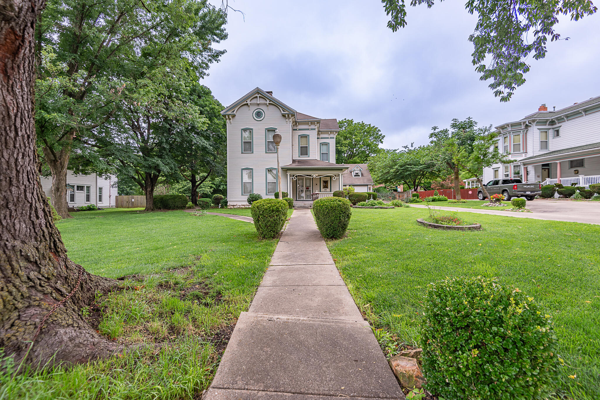 Photo of 625 South Avenue Springfield MO 65806