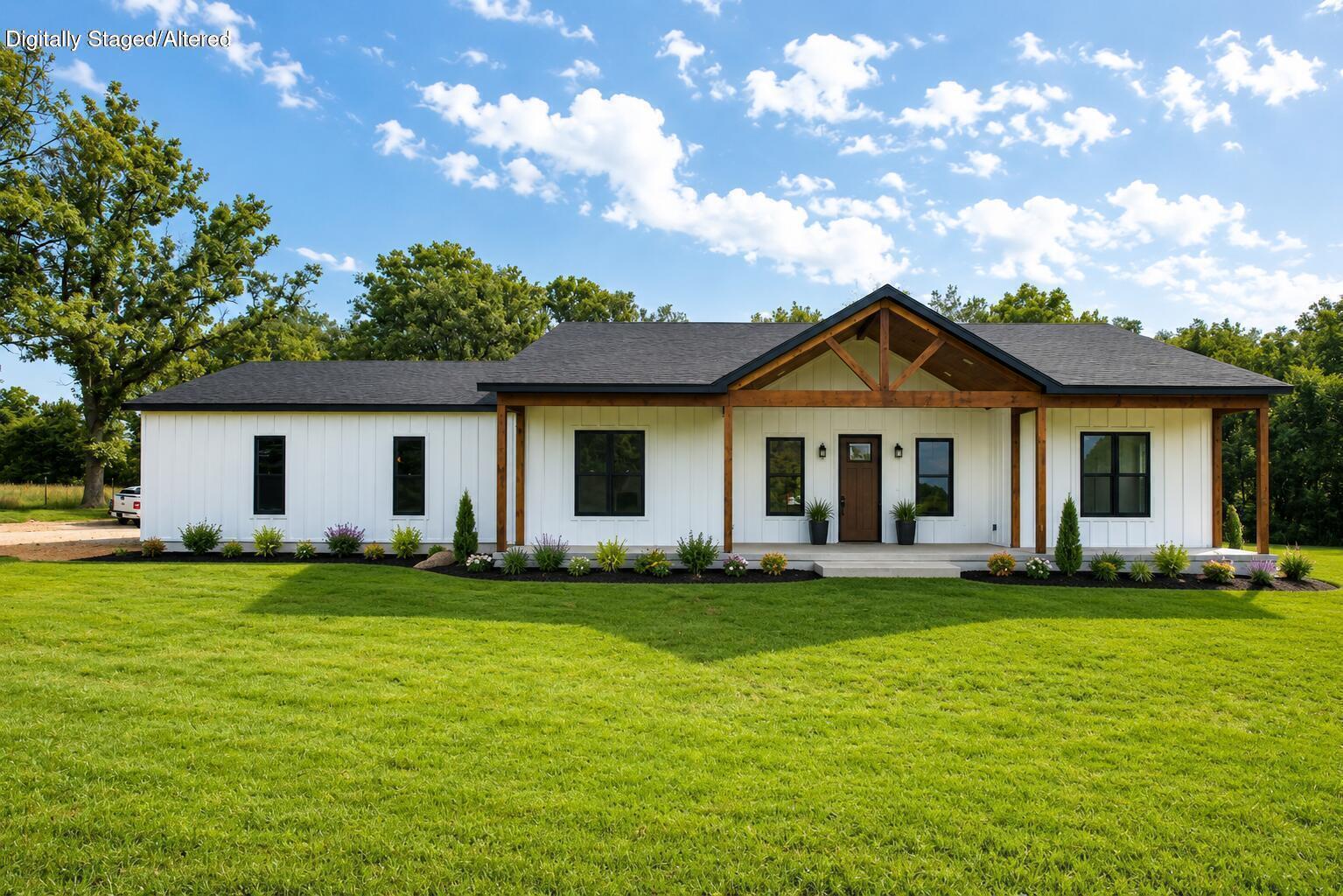 Photo of 21696 Lawrence 1230 Aurora MO 65605