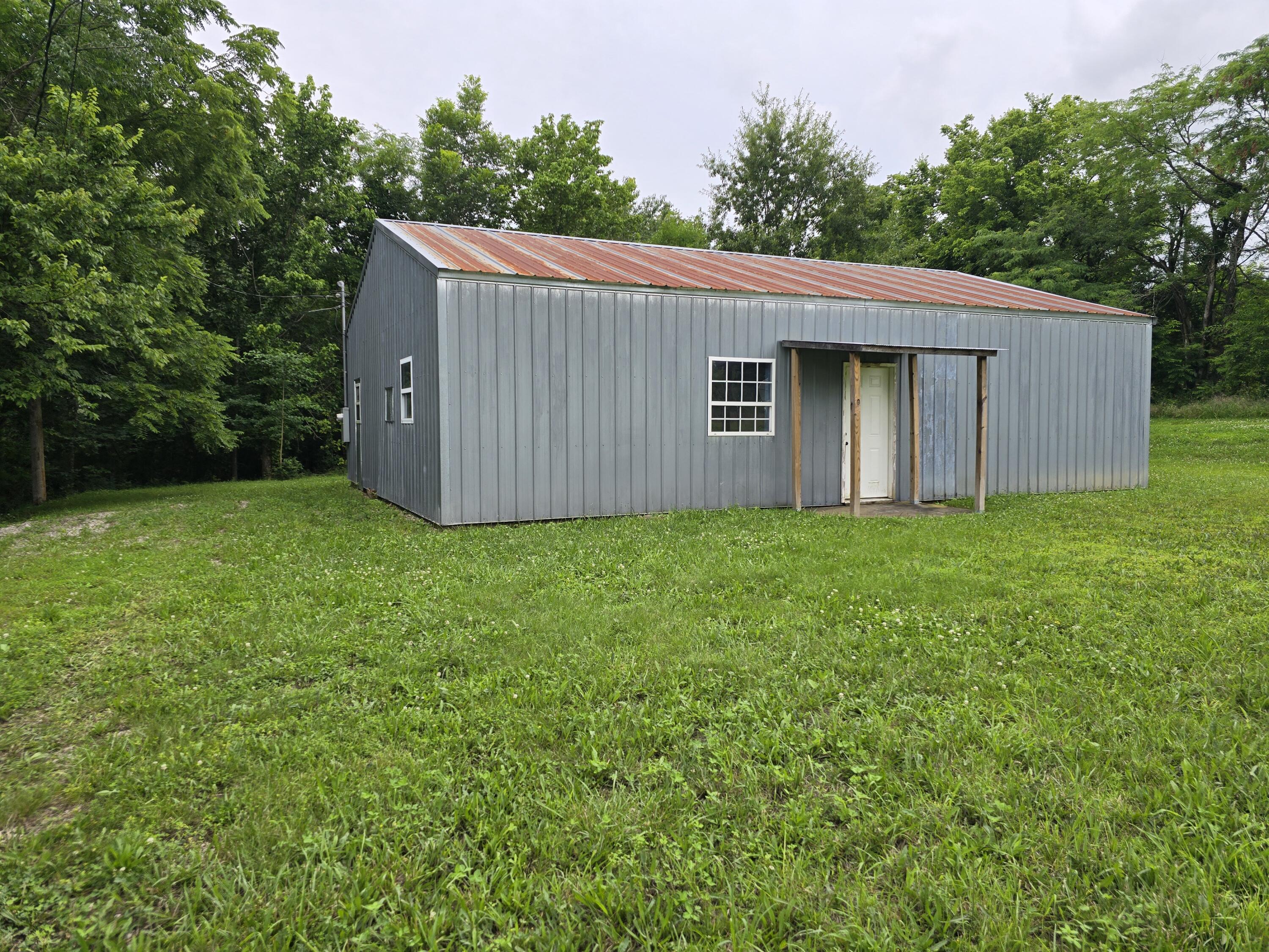 Photo of 860 E Main Street Buffalo MO 65622